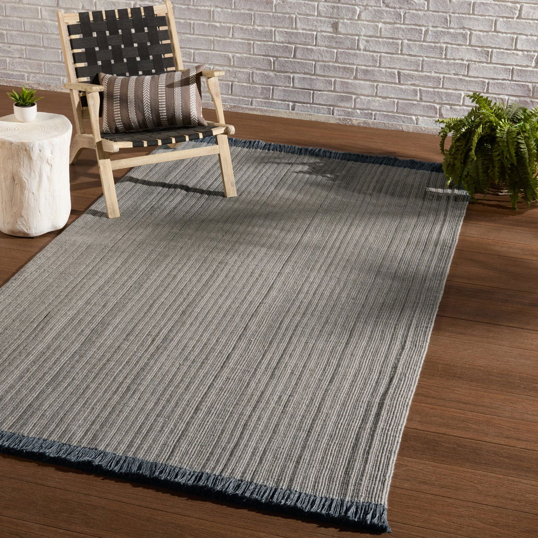 Engild Indoor/ Outdoor Solid Light Gray/ Dark Gray Area Rug (4'X6') large image 