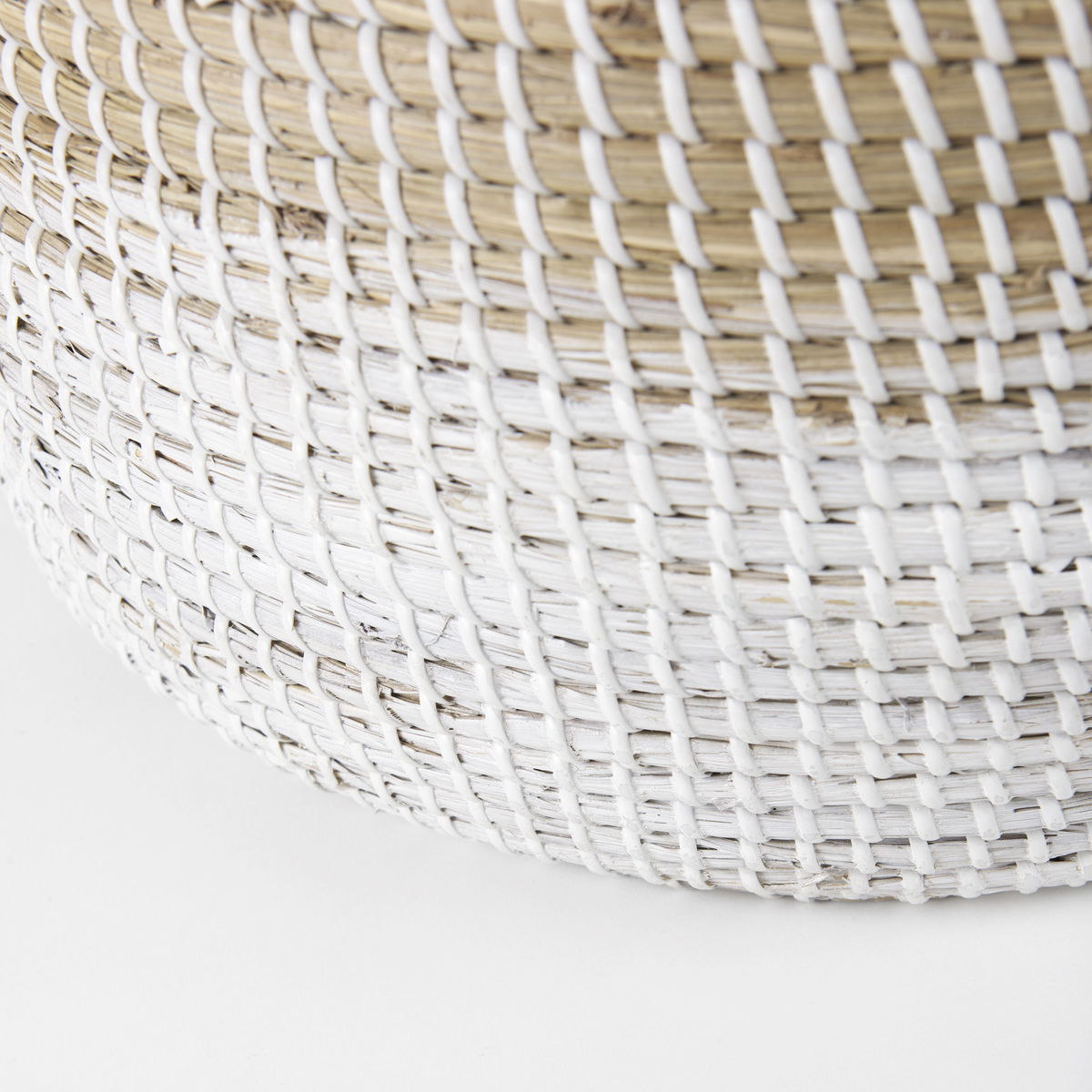Maddie (Set of 3) Light Brown with White Dipped Seagrass Round Basket  with Handles, Bins & Basket by Mercana, 15.75" length x 15.75" width x 17.32" height View 9