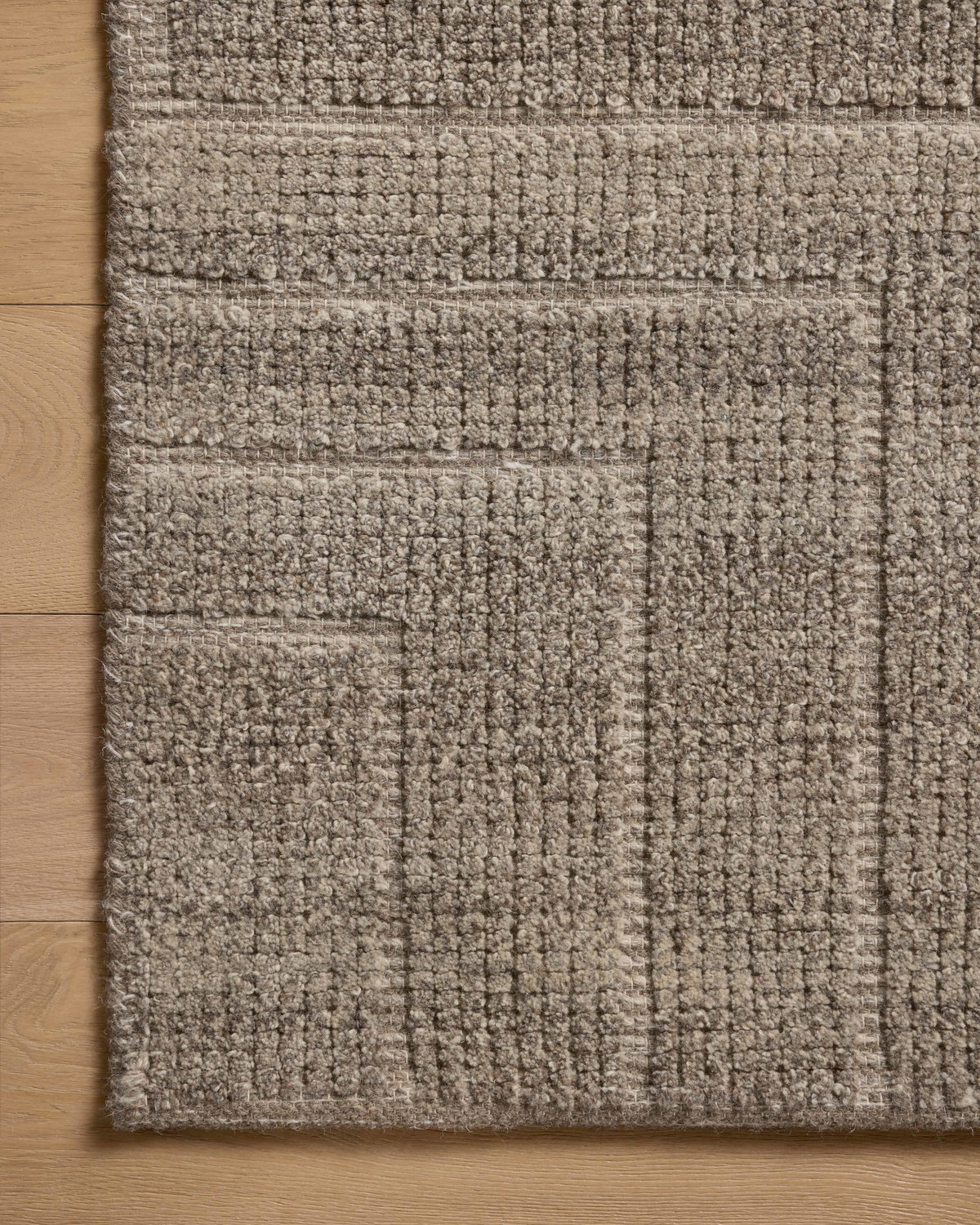 Loloi Asha Rug, 1'6" length x 1'6" width View 3