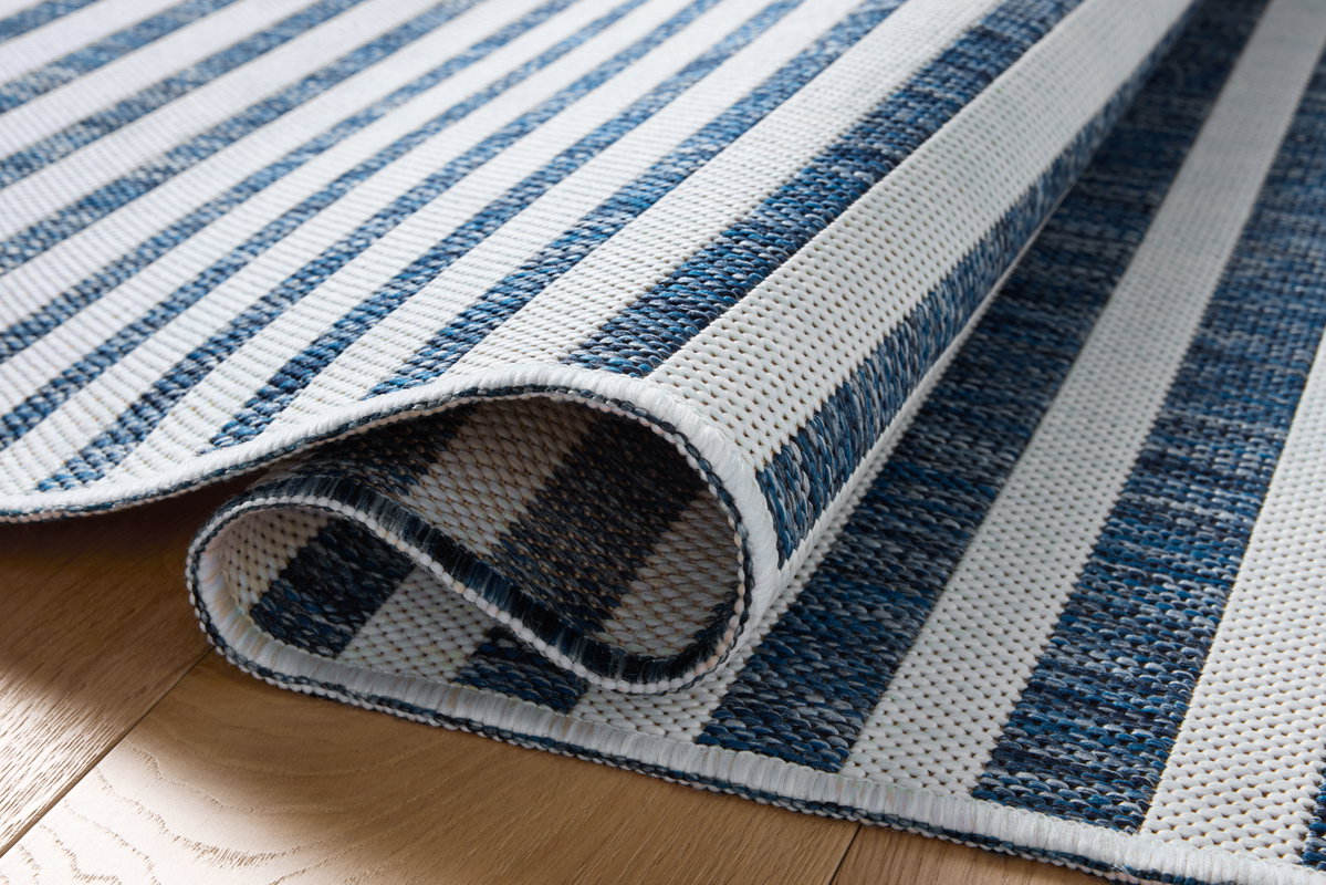 Loloi Easton Rug, 1'6" length x 1'6" width View 5