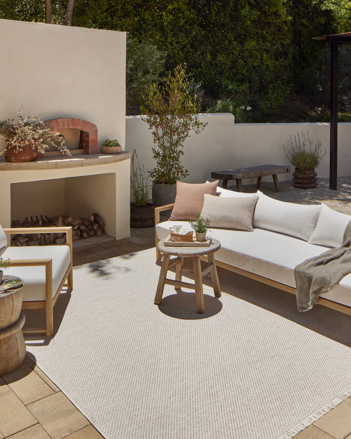 Amber Lewis x Loloi Malibu Rug, 1'6" length x 1'6" width View 3