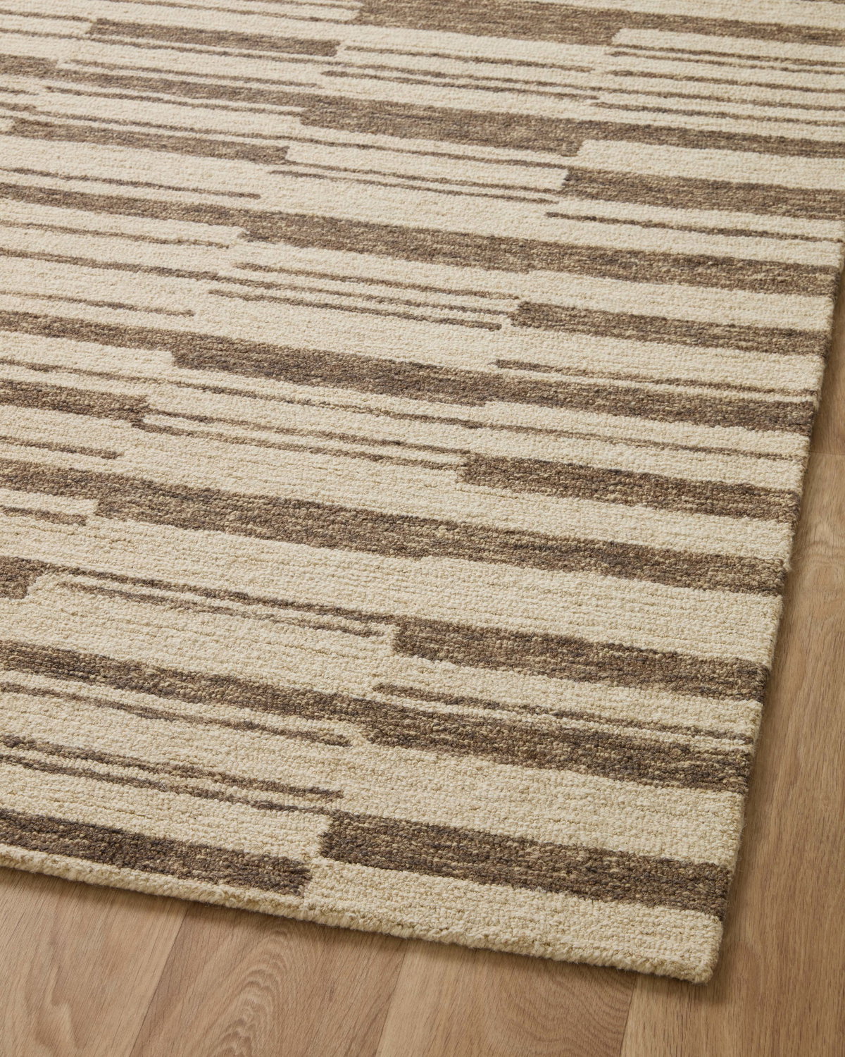 Chris Loves Julia x Loloi Polly Rug, 2'6" length x 9'9" width View 9