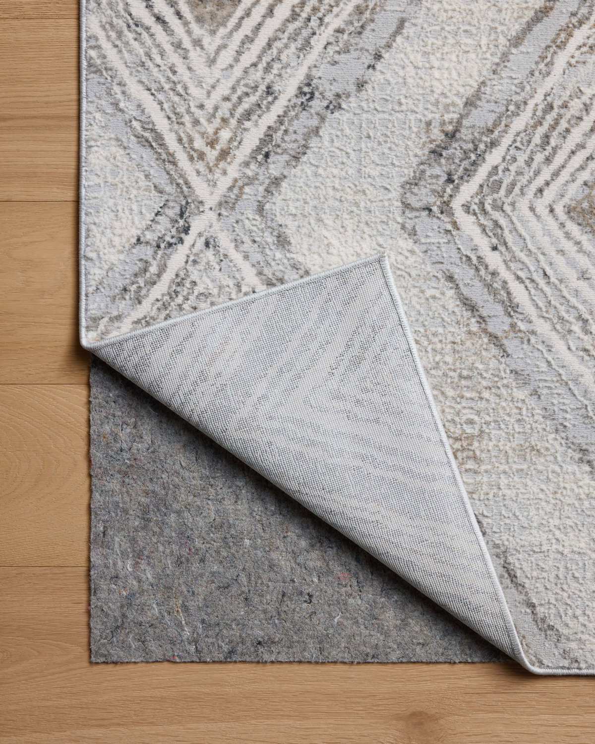 Loloi Hollis Rug, 5'3" length x 7'6" width View 6