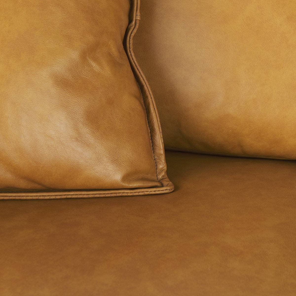 D'Arcy 88.0L x 37.0W x 34.0H Tan Leather Sofa, Sofas & Sectional by Mercana, 88.19" length x 36.61" width x 33.86" height View 11