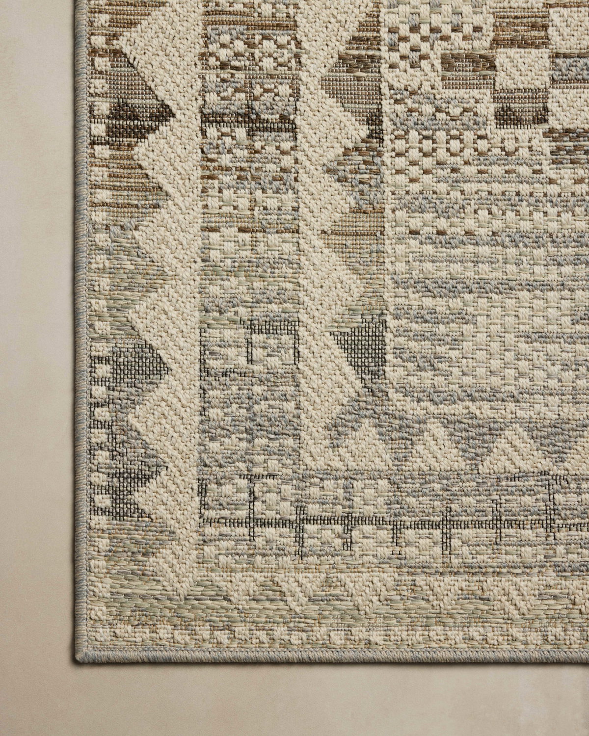 Loloi Saylor Rug, 2'3" length x 3'9" width View 5