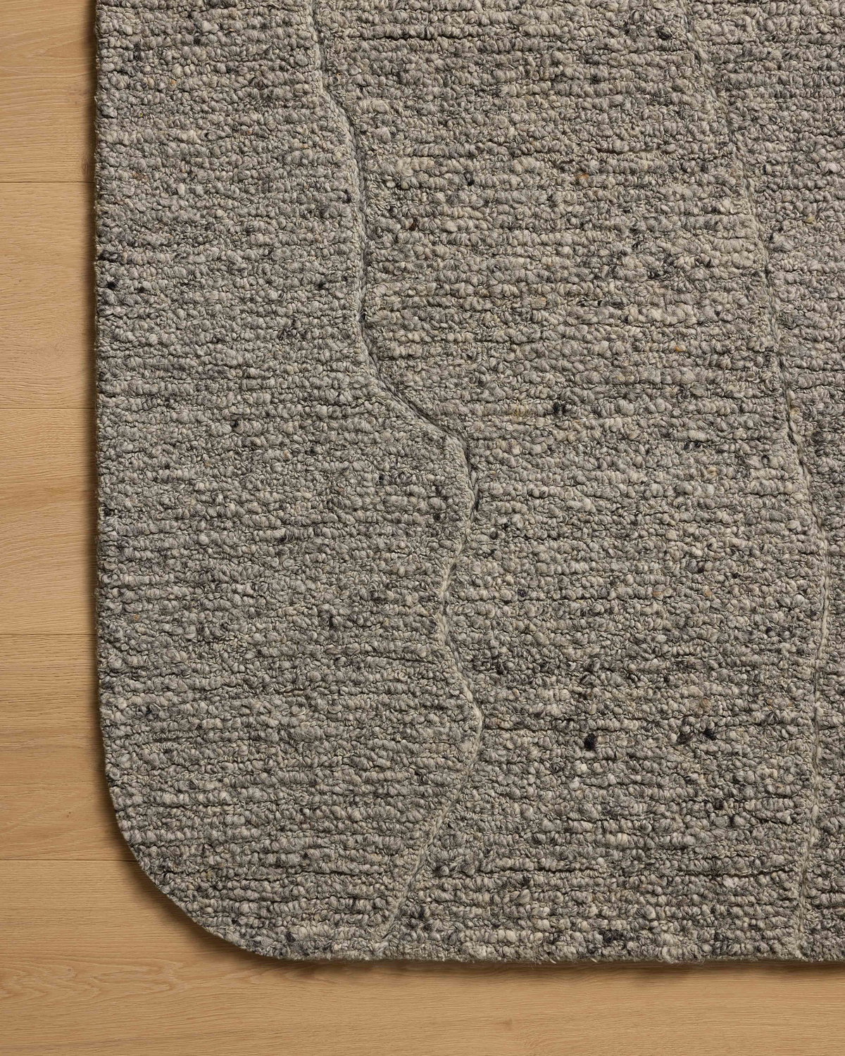 Loloi Otis Rug, 5' length x 7'6" width View 3