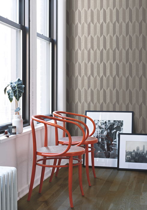 Cosmopolitan Black Wallpaper