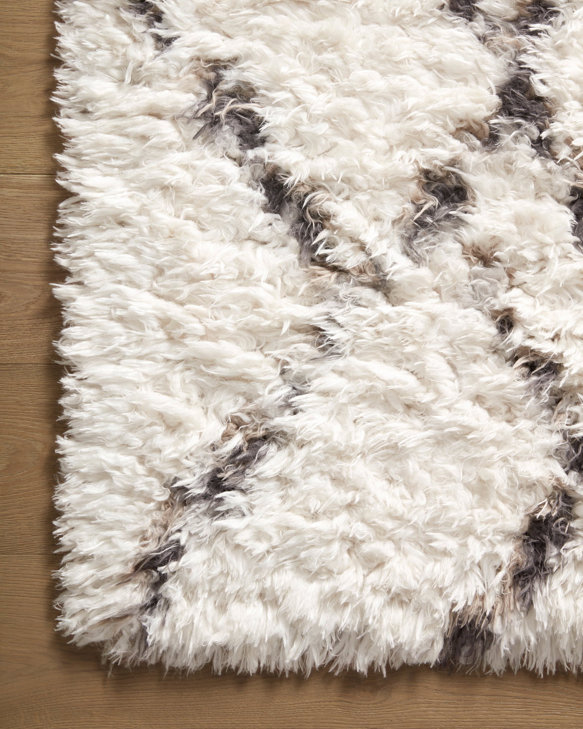 Angela Rose x Loloi Amira Rug, 2'7" length x 8' width View 5