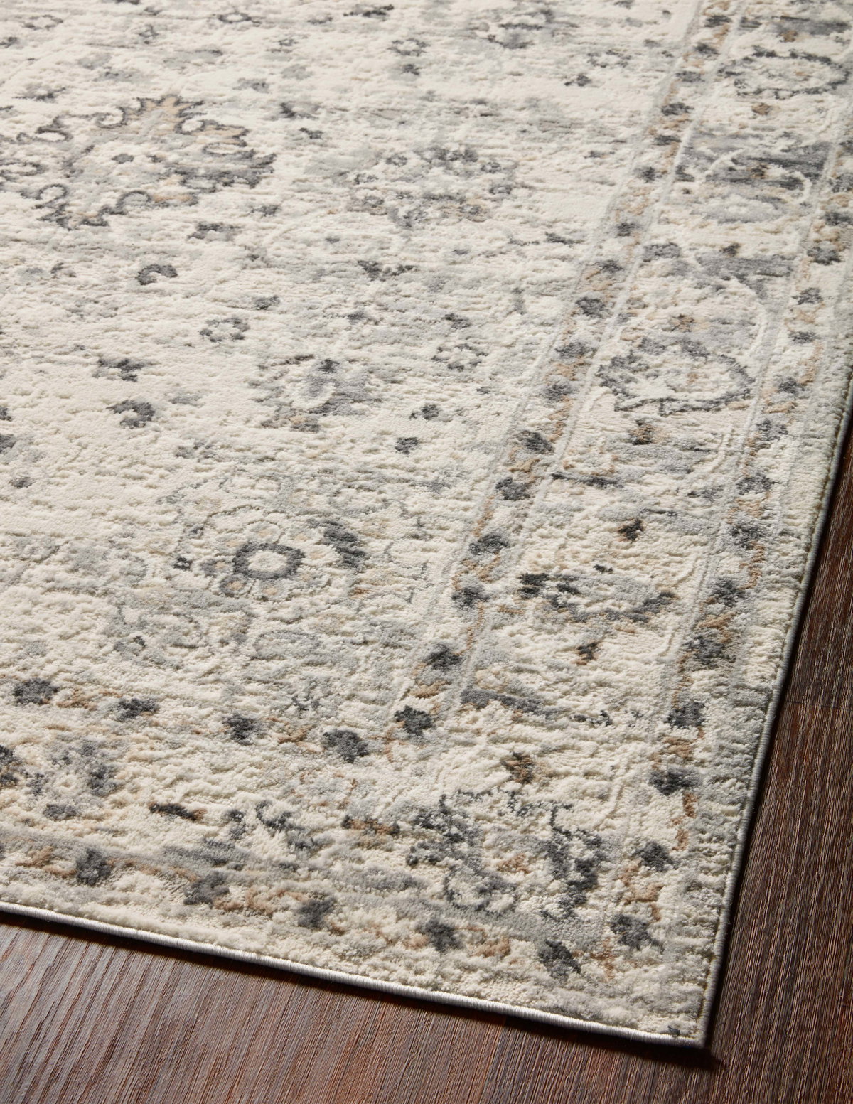 Loloi Estelle Rug, 3'11" length x 5'7" width View 8