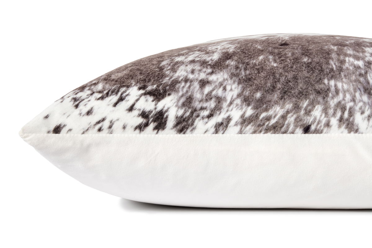 Loloi No Name Pillow, Decorative Pillow, 22" length x 22" width View 2