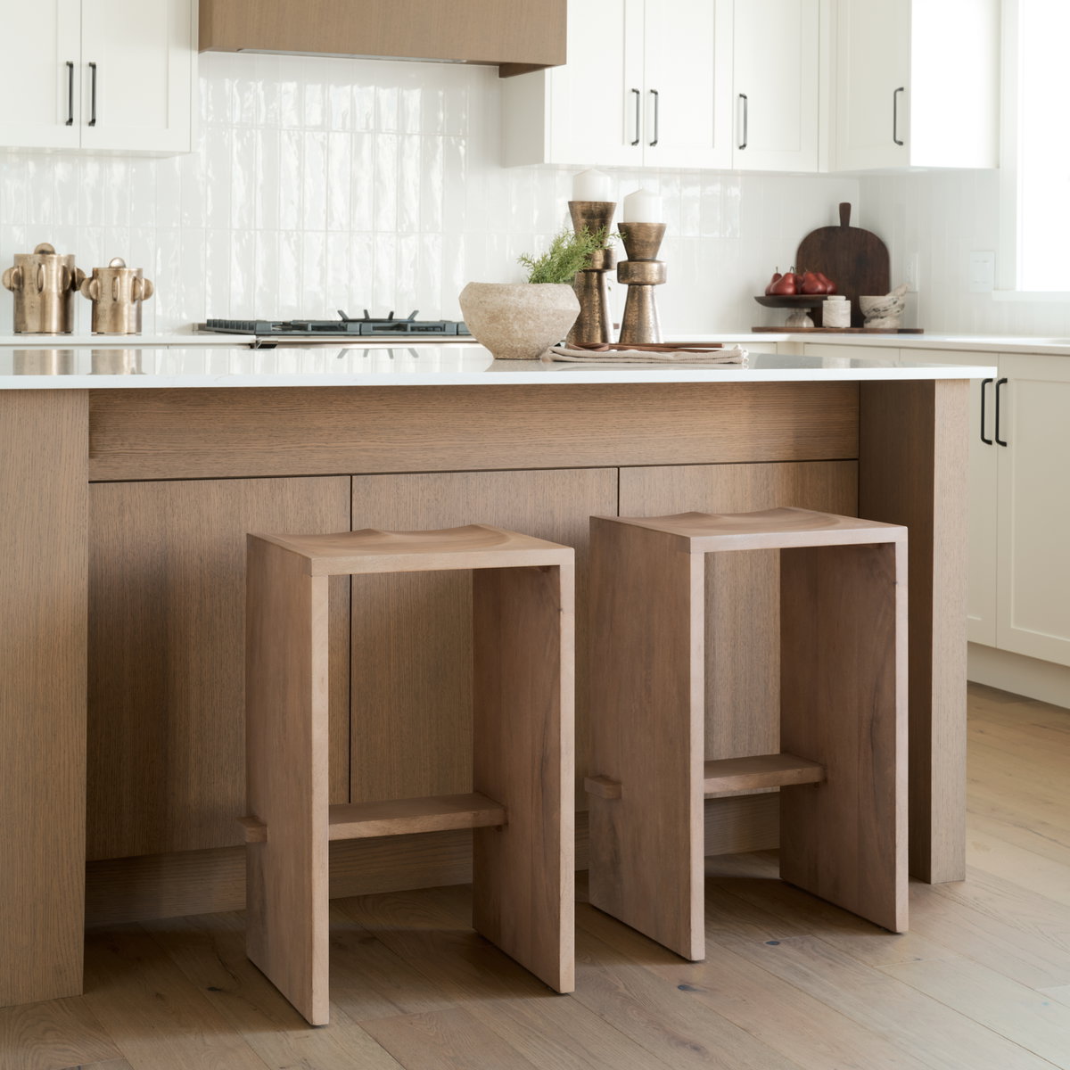 Aida Backless 26in Seat Counter Stool | Light Brown, Counter & Bar Stool by Mercana, 18.5" length x 14" width x 26" height View 3