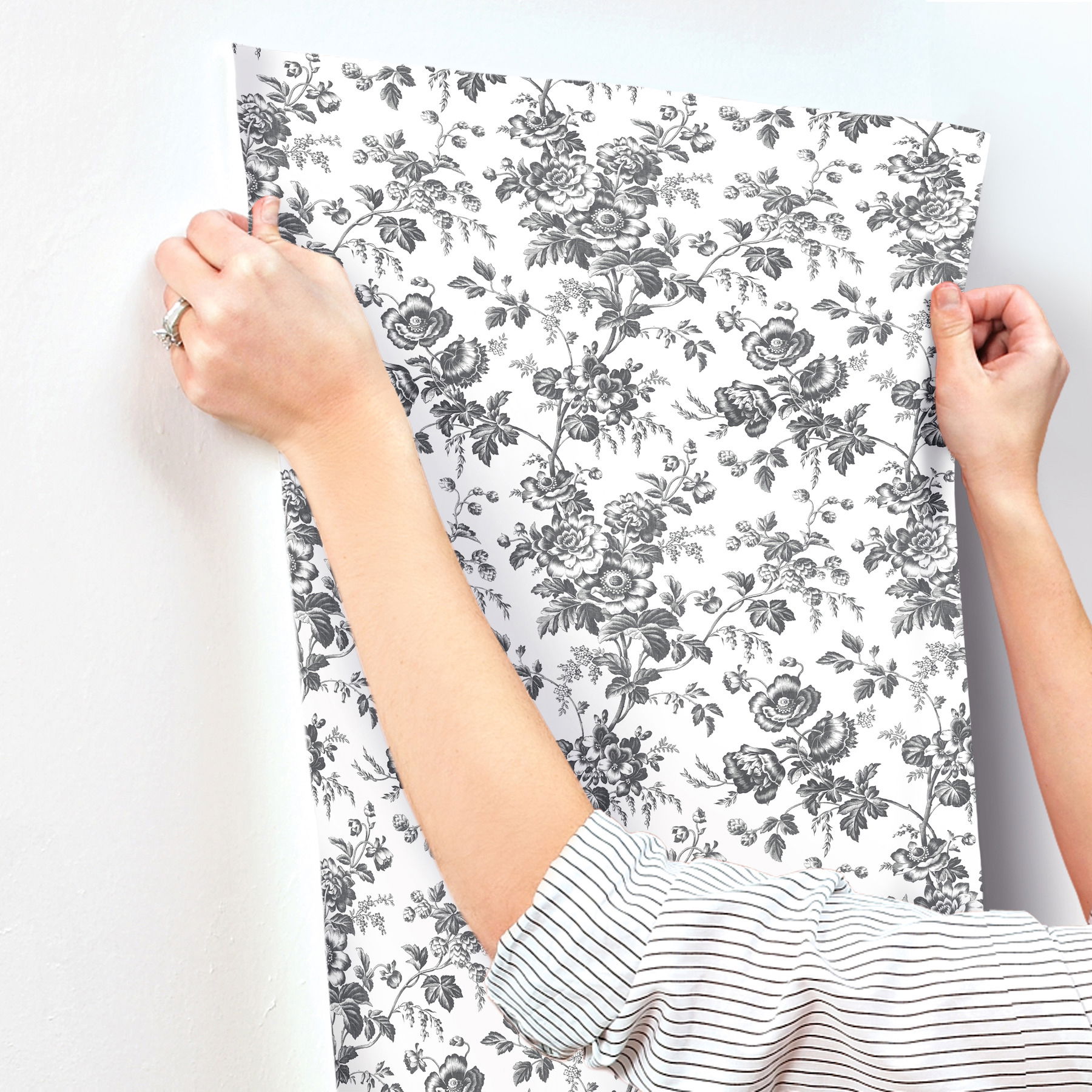 Anemone Toile Black Wallpaper large image 