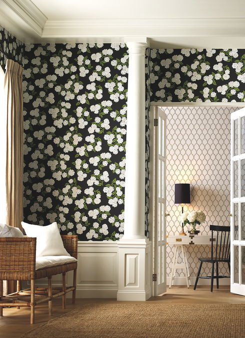 Hydrangea Black & White Wallpaper