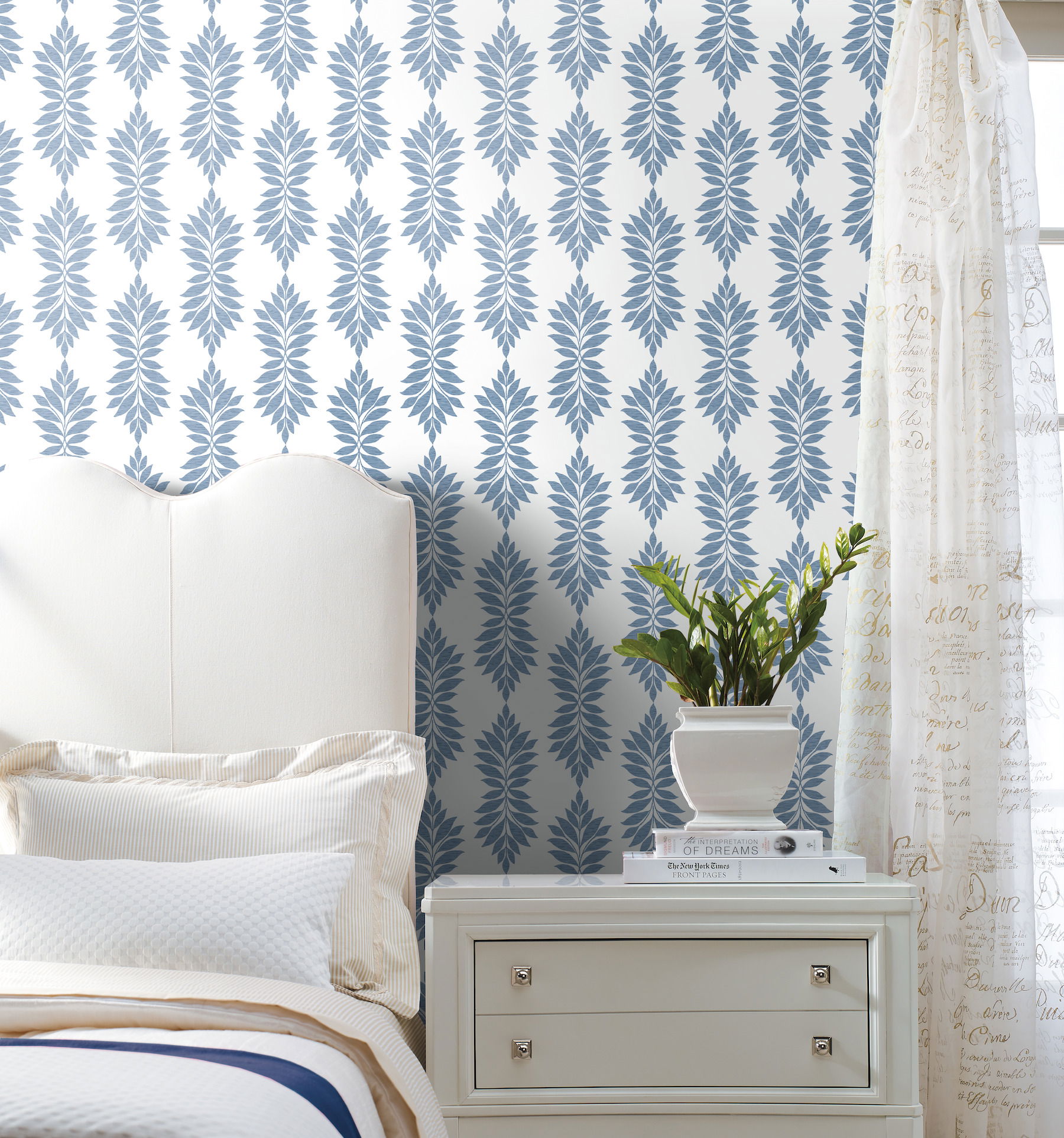 Broadsands Botanica Blue Wallpaper, by York Wall, 33' length x 1'8.5" width x 0.02" depth View 3