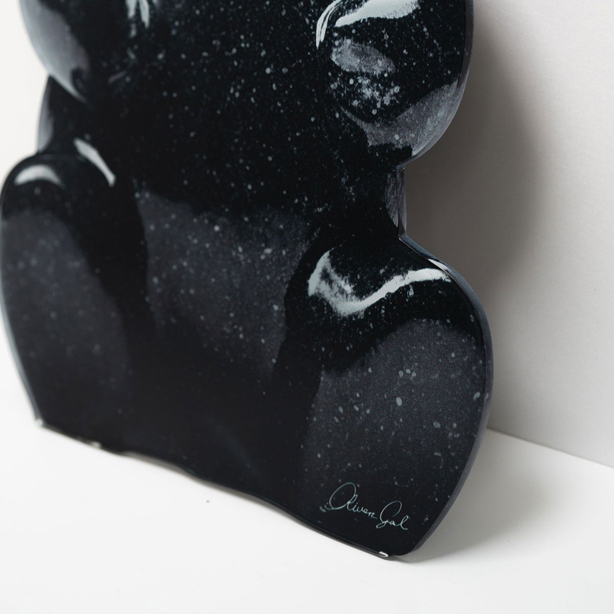 Gummy Bear Black (No Embellishment), Art by Oliver Gal,  15x10 View 5