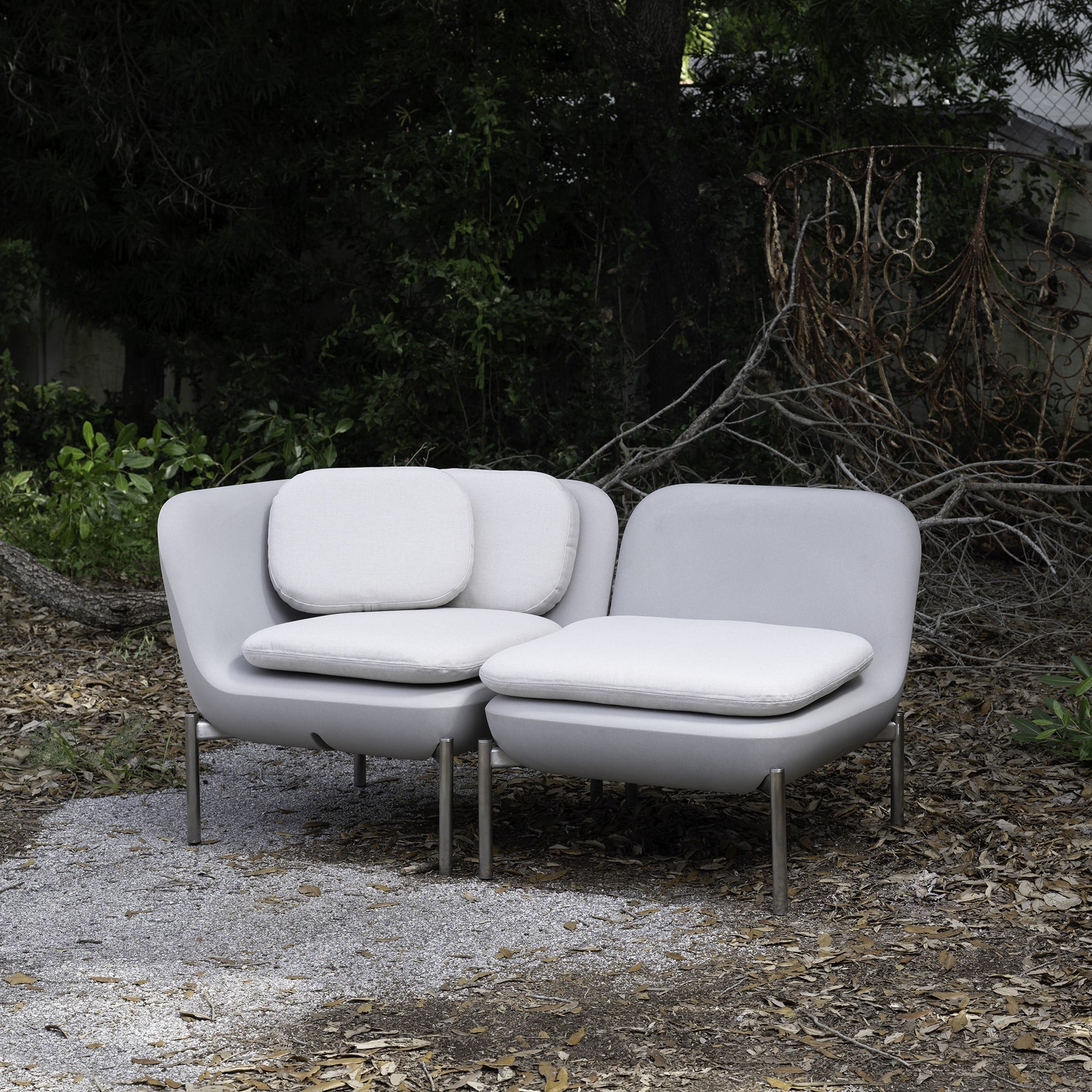 Inou Elements Modular Chaise, Outdoor Furniture by Crescent Garden, 4'5.3" width x 2'2.4" height x 2'3.8" depth View 2