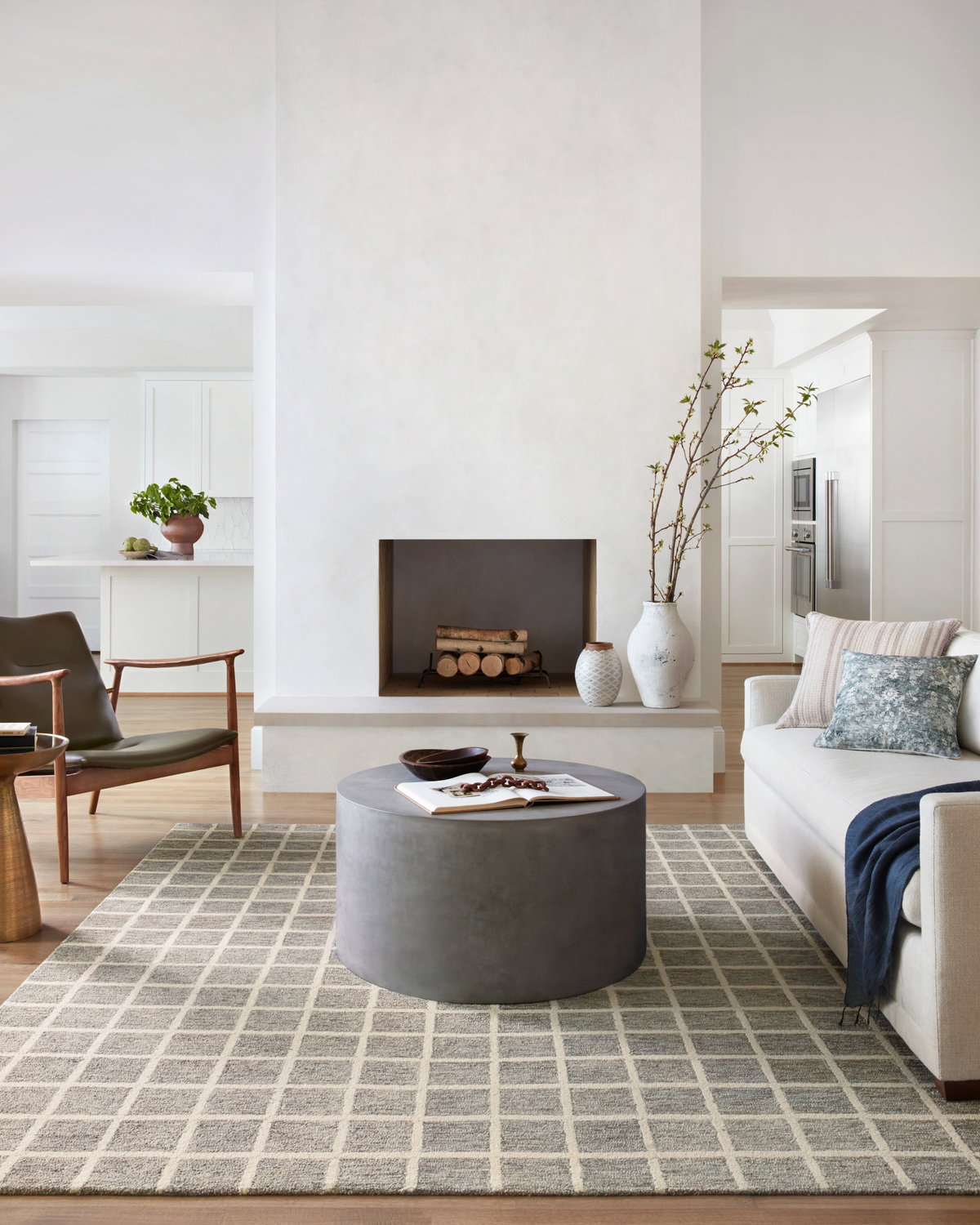 Chris Loves Julia x Loloi Polly Rug, 2'6" length x 7'6" width View 2