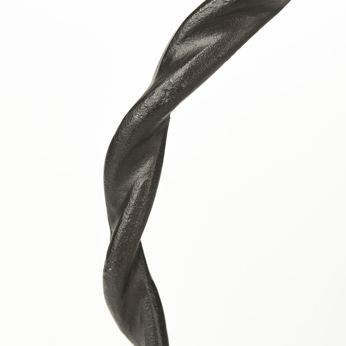 Rizwan (Small) Black Aluminum Braided Circular Object, Decorative Object by Mercana, 14.96" length x 11.81" width x 3.15" height View 7