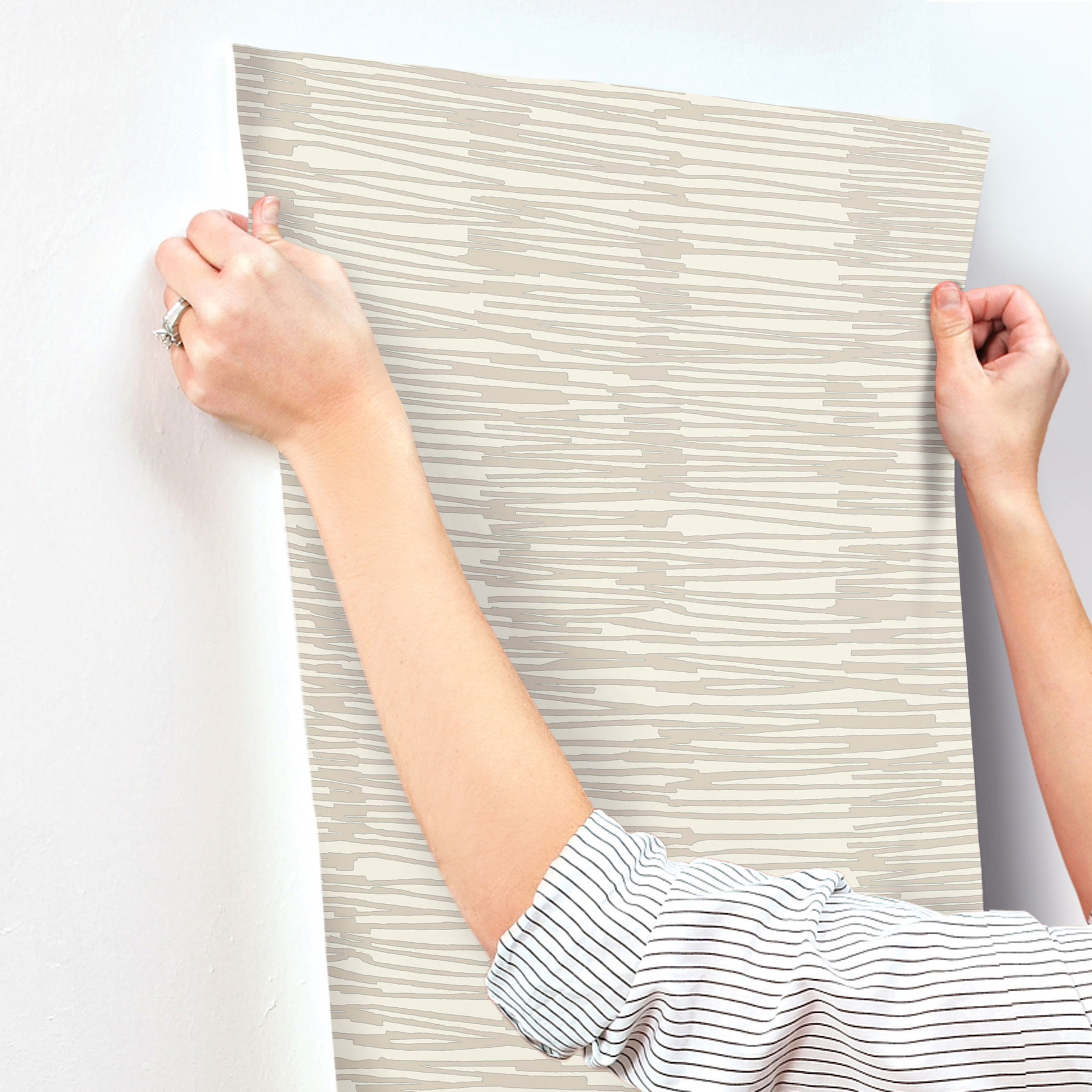 Water Reed Thatch Linen & Silver Wallpaper large image 