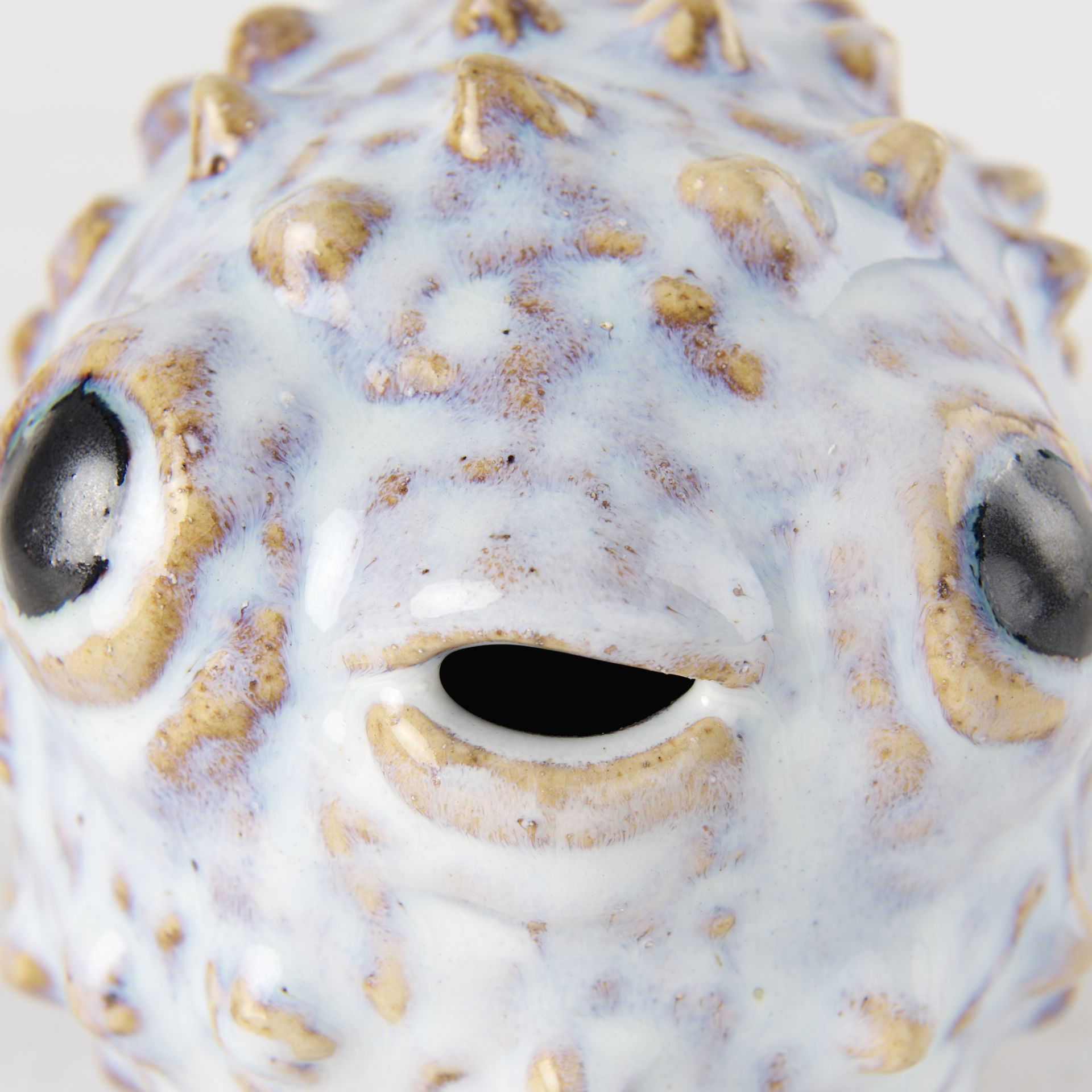 Spike I (Small) 8L x 4W Off-White Ceramic Puffer Fish large image 