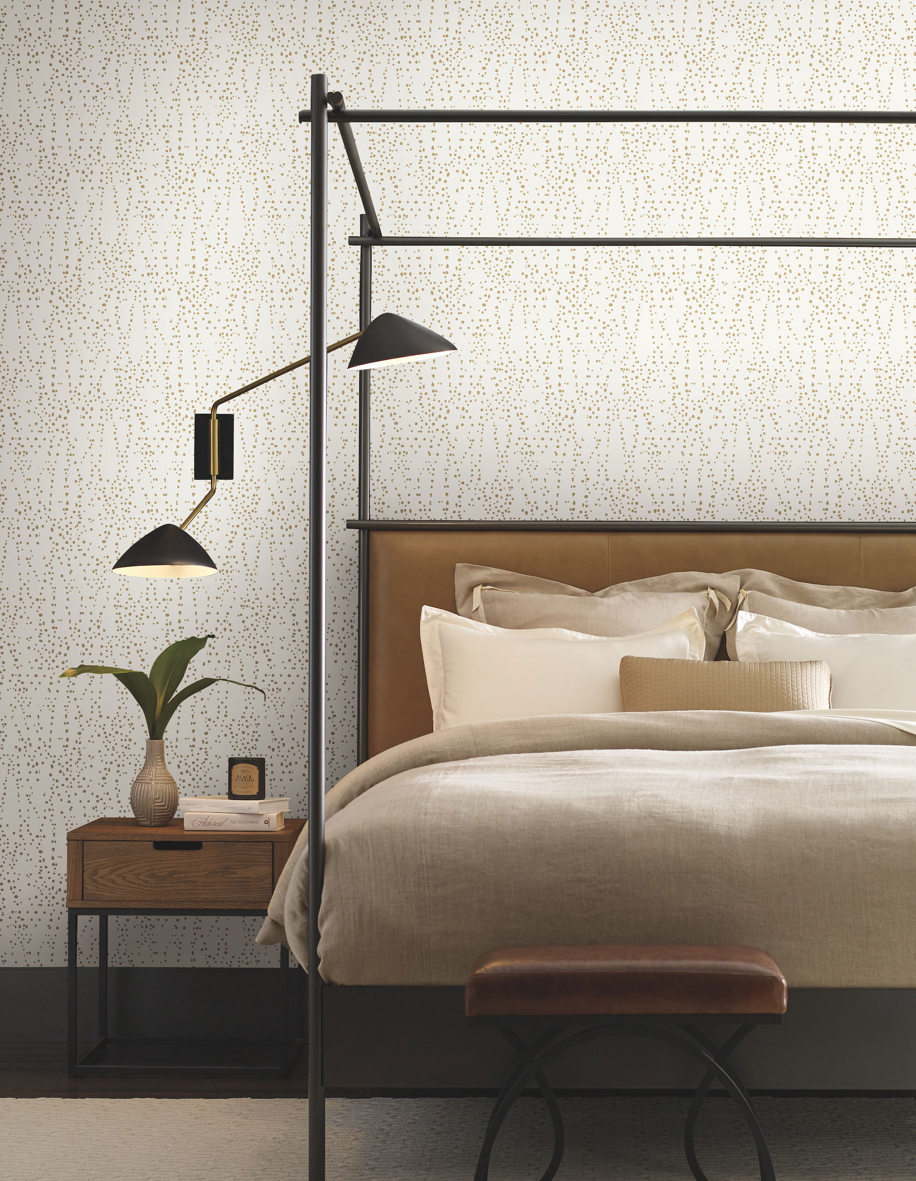 Star Struck Cream & Gold Wallpaper large image 