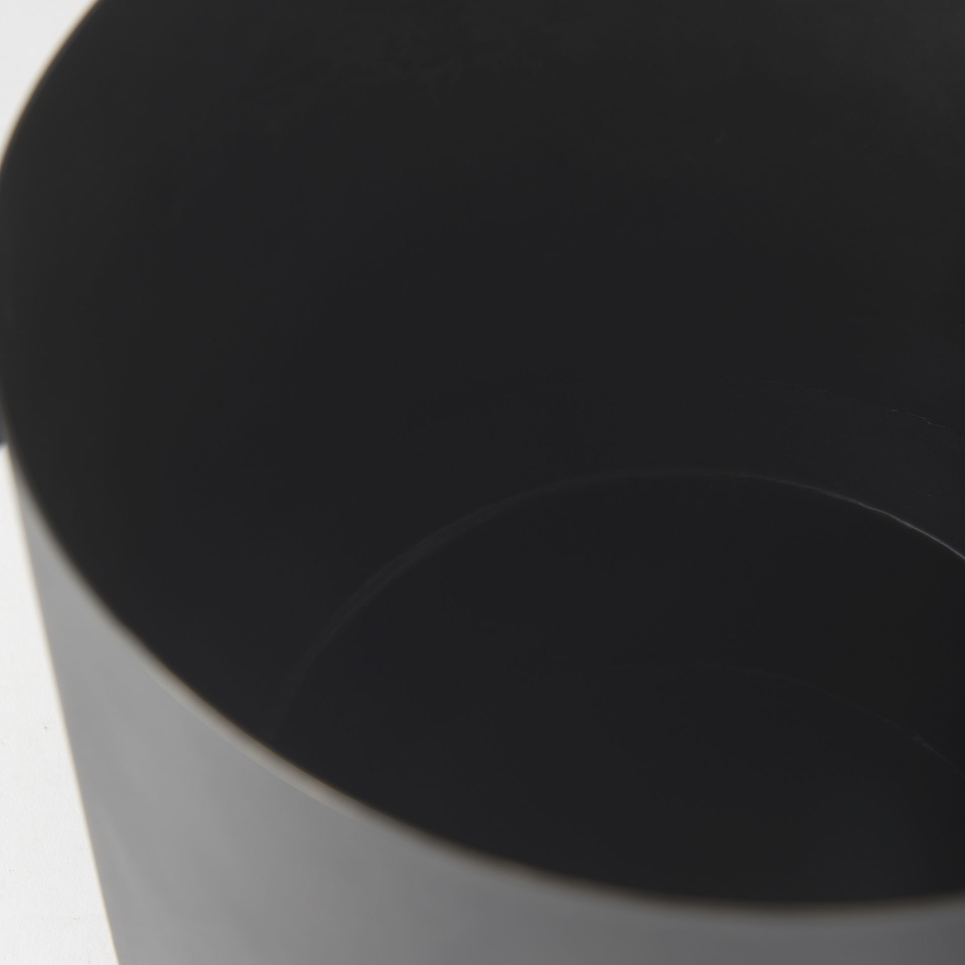 Juno 8.5H Large Black Iron Vase large image 
