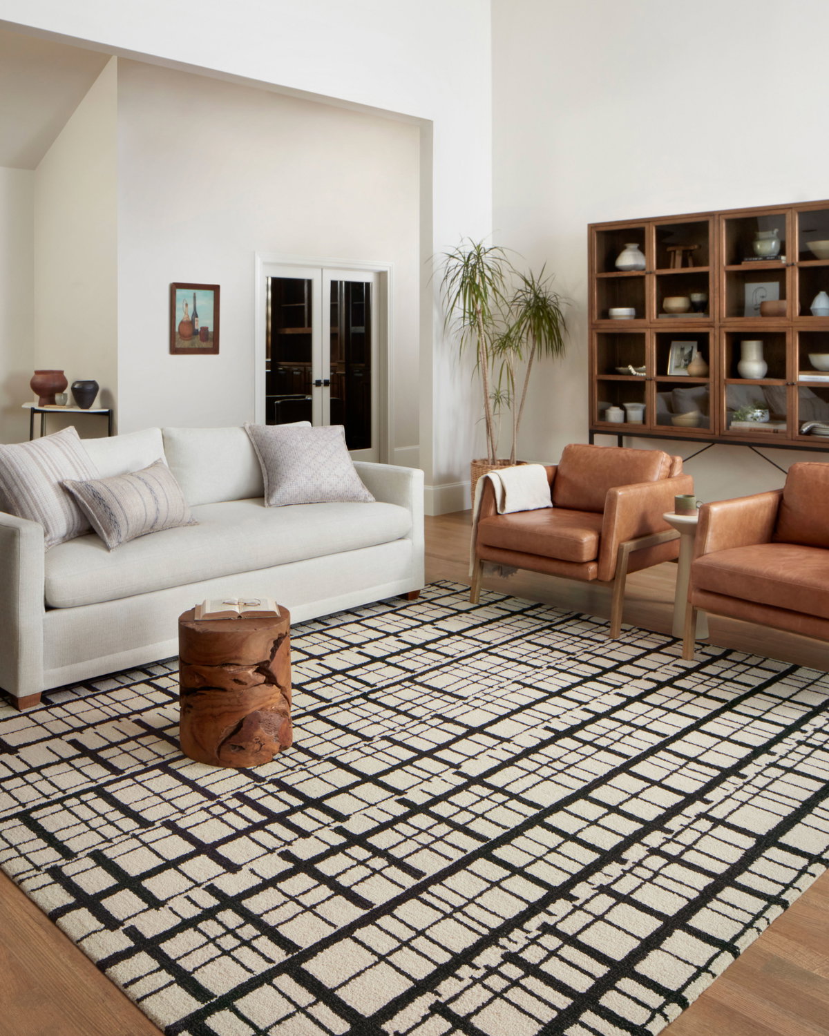 Chris Loves Julia x Loloi Polly Rug, 5' length x 7'6" width View 2