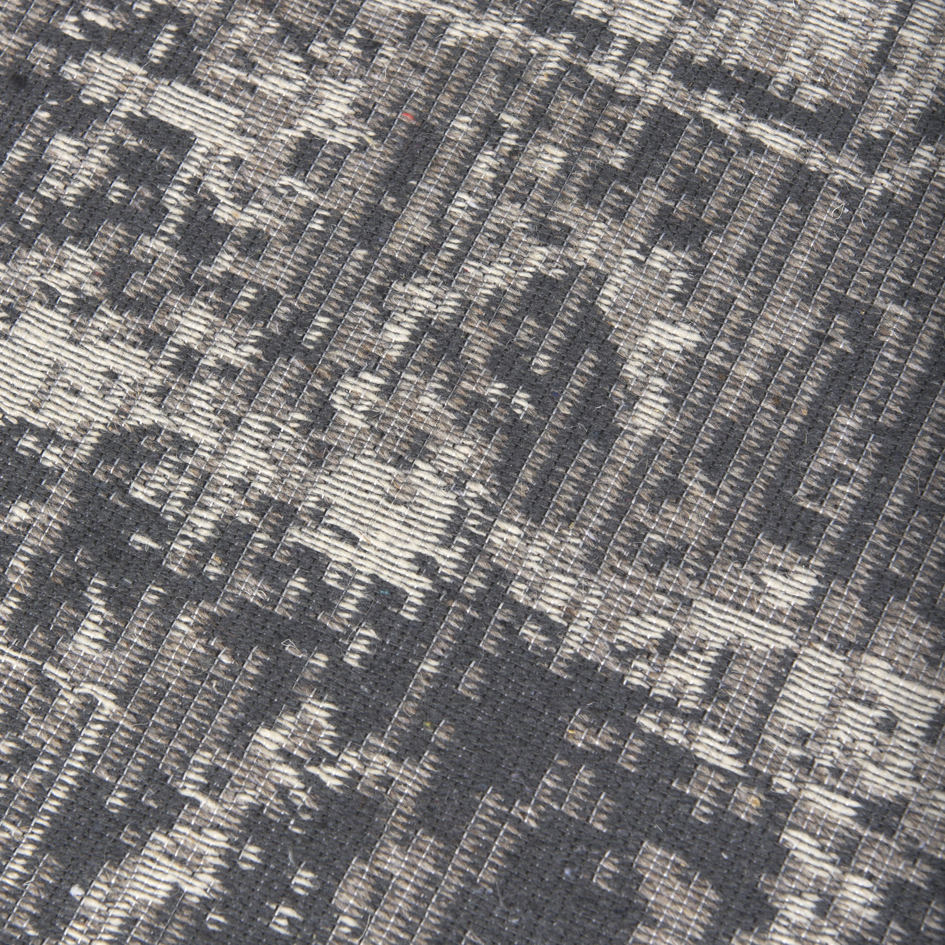 Greyson 8 x 10 Gray Wool and Polyester Area Rug large image 