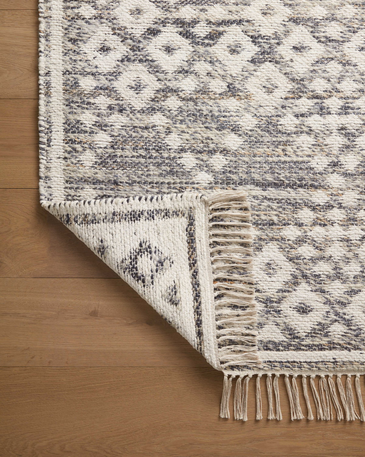 Angela Rose x Loloi Rivers Rug, 2'3" length x 3'9" width View 8