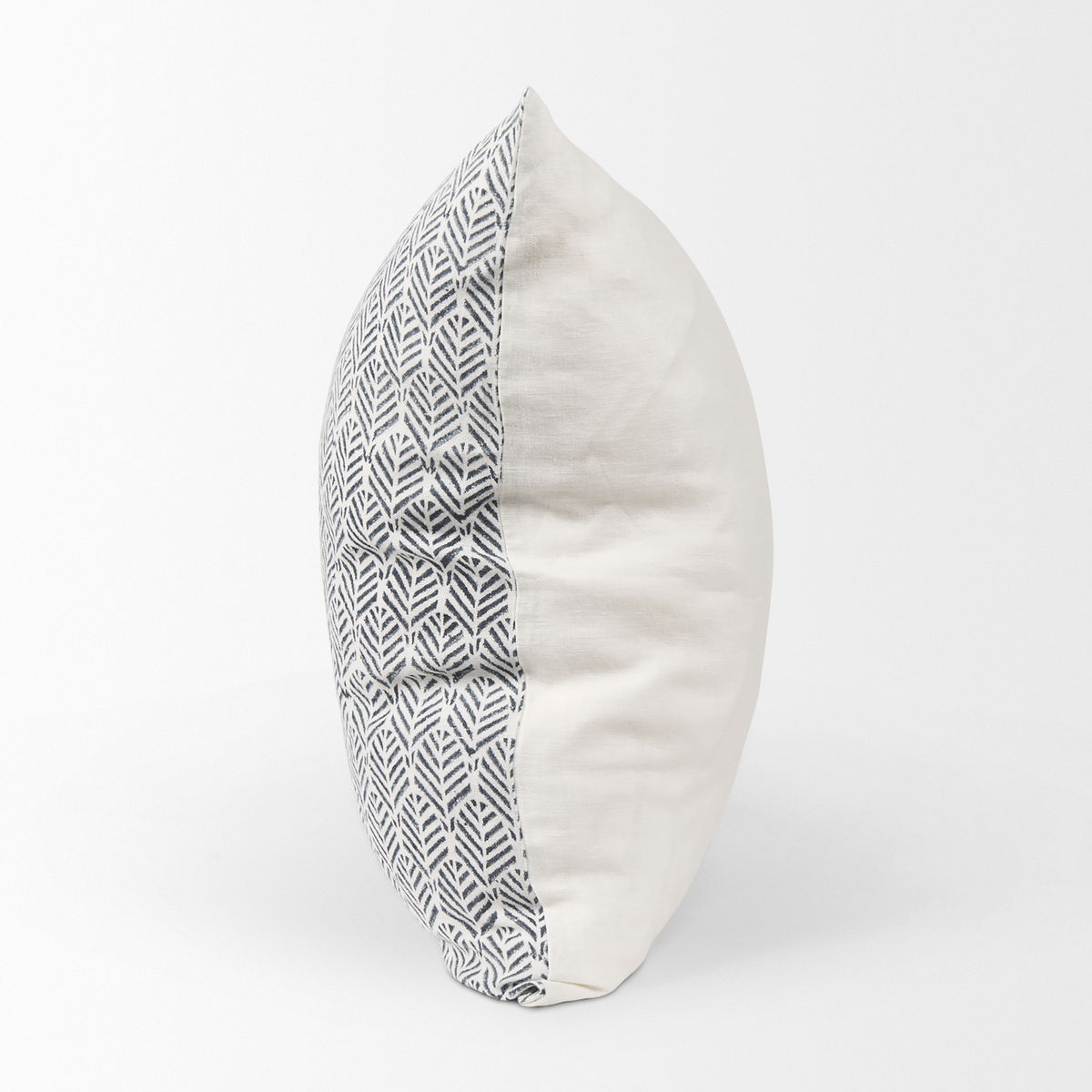 Jennelle 22x22 Cream with Indigo Print Linen Square Pillow Cover, Decorative Pillow by Mercana, 22" length x 22" width x 0.2" height View 4