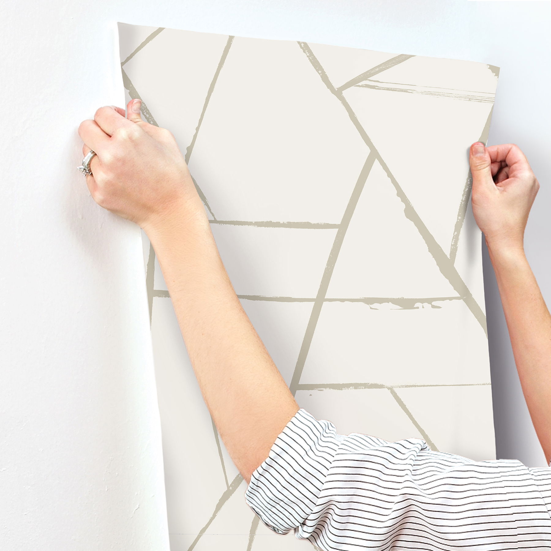 Intersect Beige Metallic Wallpaper large image 