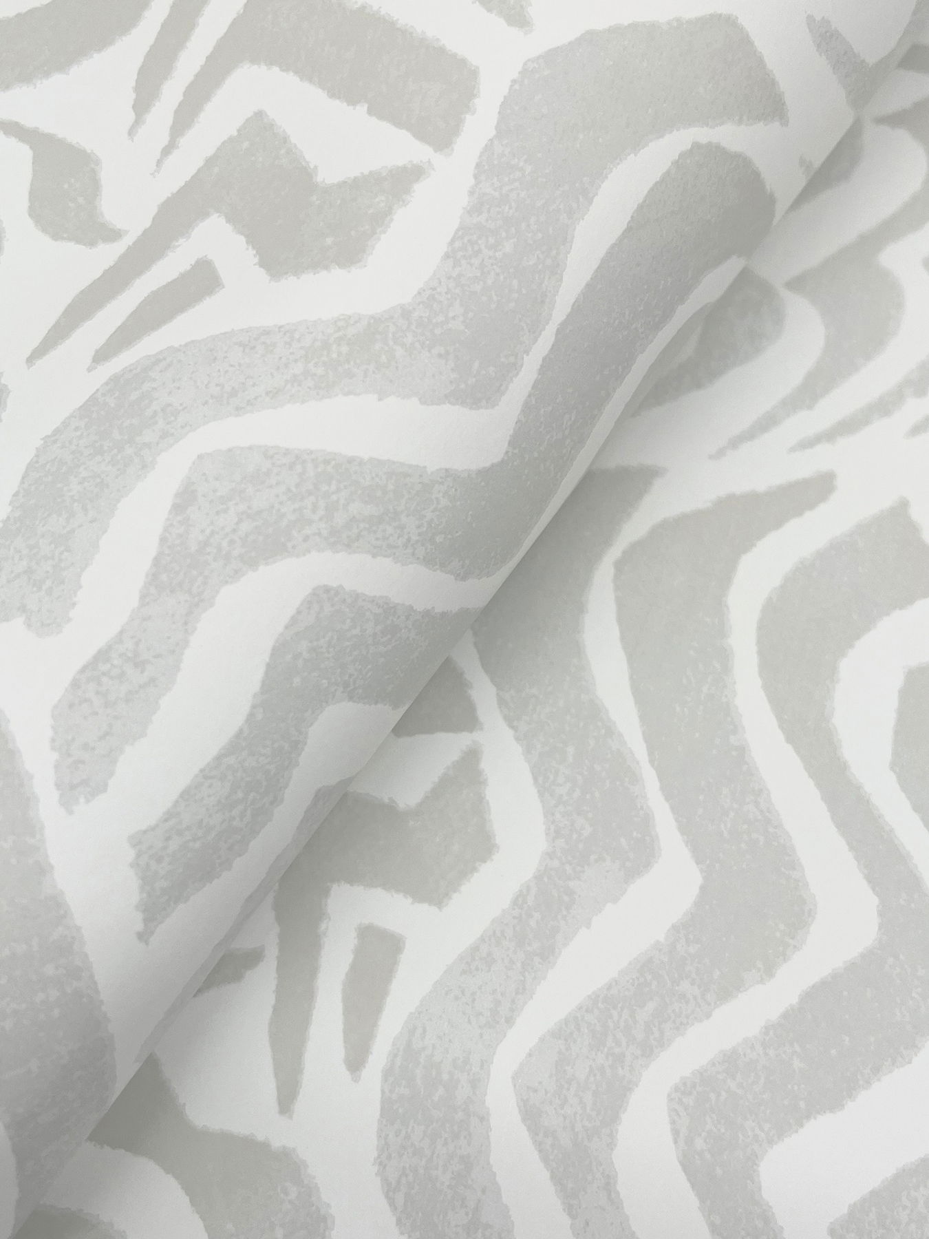 Zora Wave Light Grey Wallpaper large image 