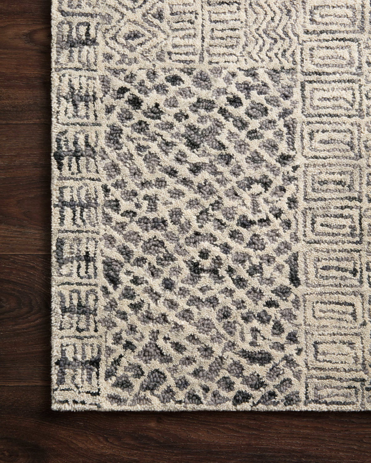 Loloi Peregrine Rug, 2'6" length x 7'6" width View 4