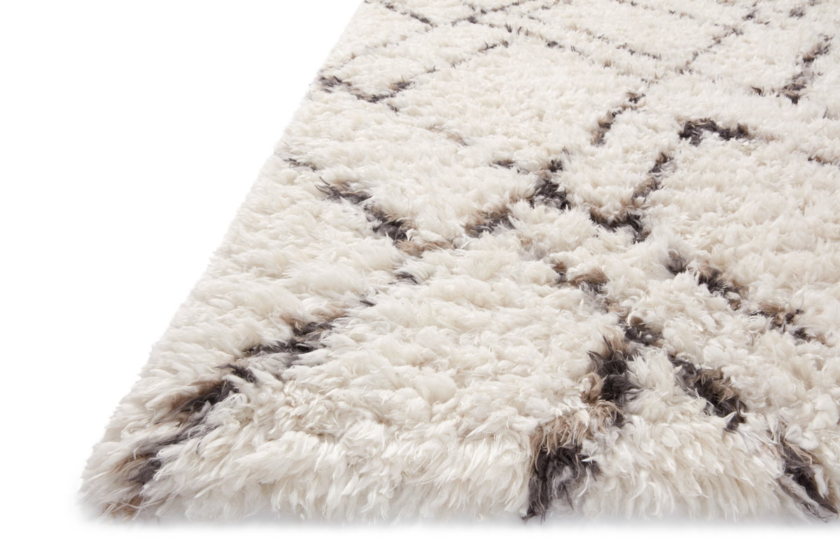 Angela Rose x Loloi Amira Rug, 2'7" length x 8' width View 3