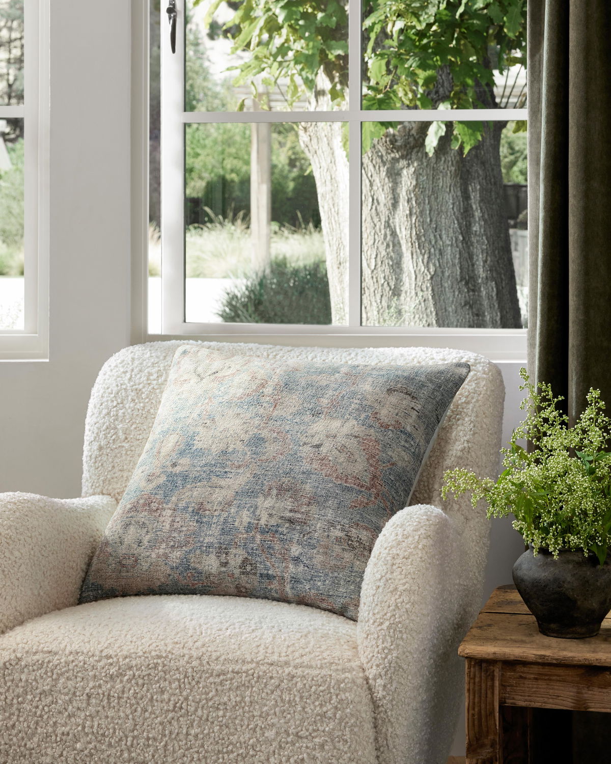 Amber Lewis x Loloi No Name Pillow, Decorative Pillow, 22" length x 22" width View 2