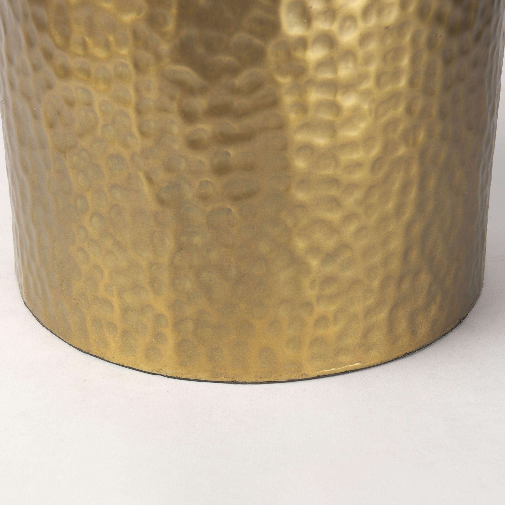 Leo 18.0L x 18.0W x 31.0H Gold Hammered with White Fabric Shade Table Lamp large image 