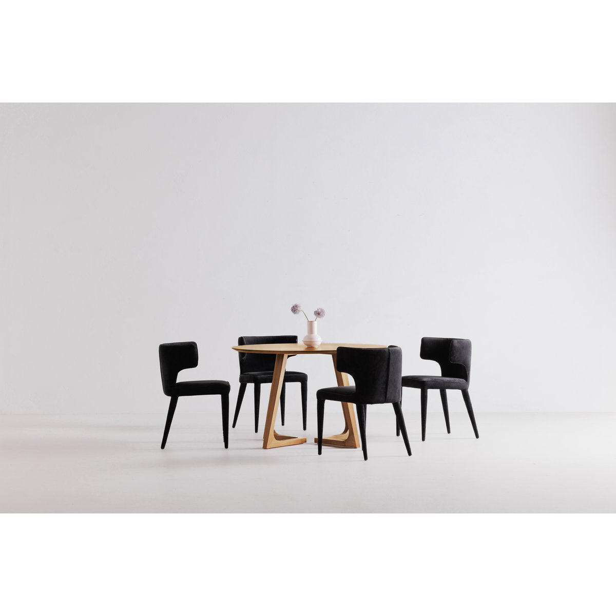 Godenza Round Dining Table Natural Oak, by Moe's Home, 47.25" width x 29.5" height x 47.25" depth View 8