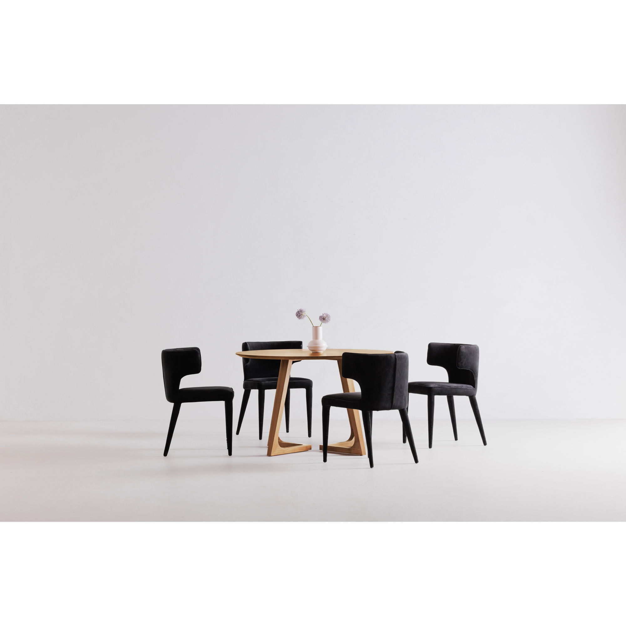 Godenza Round Dining Table Oak, by Moe's Home, 47.25" width x 29.5" height x 47.25" depth View 8