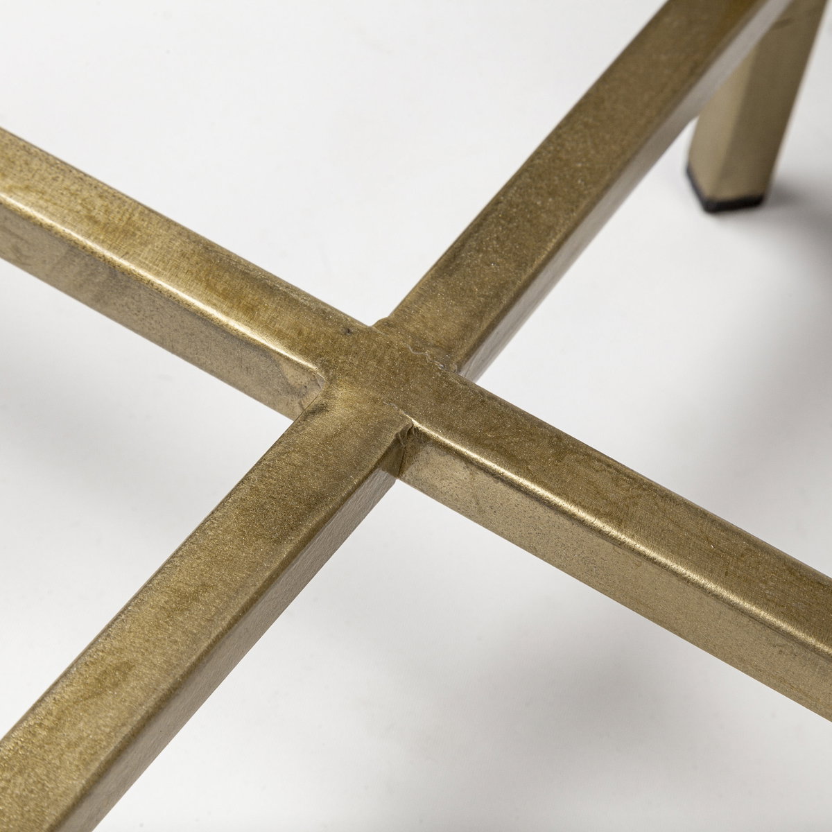 Vincent 33' Octagonal White Marble Tabletop with Gold Metal Base Coffee Table, by Mercana, 32.75" length x 32.75" width x 17" height View 8