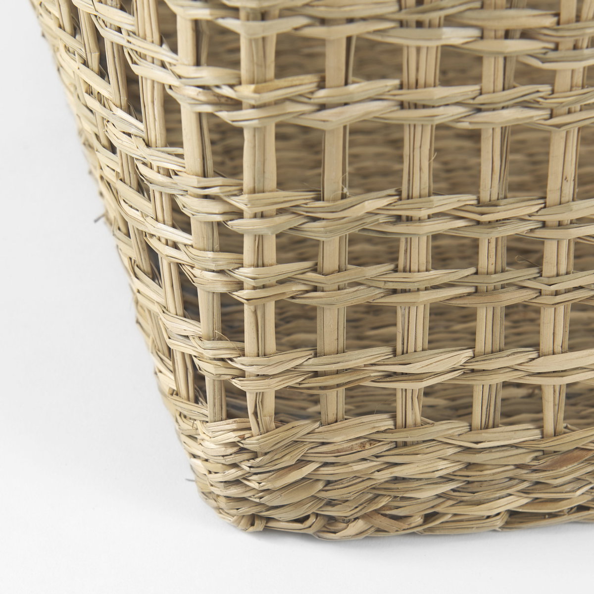 Bellisa 18.5L x 14.6W x 11.0H (Set of 2) Medium Brown Seagrass Rectangular Basket with Handles, Bins & Basket by Mercana, 18.5" length x 13.39" width x 11.02" height View 9