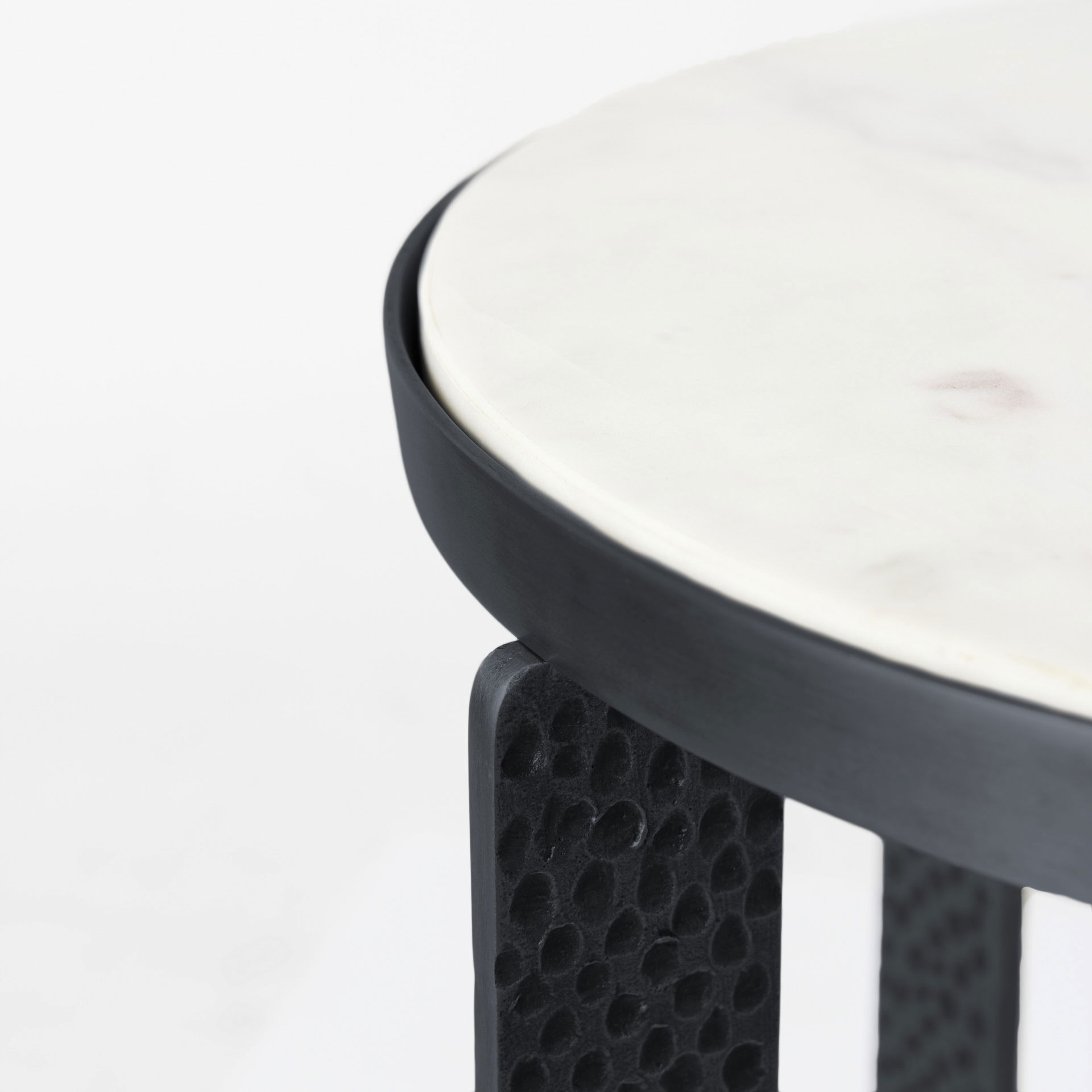 Preston 23'H White Marble Top with Matte Black Metal Accent Table large image 