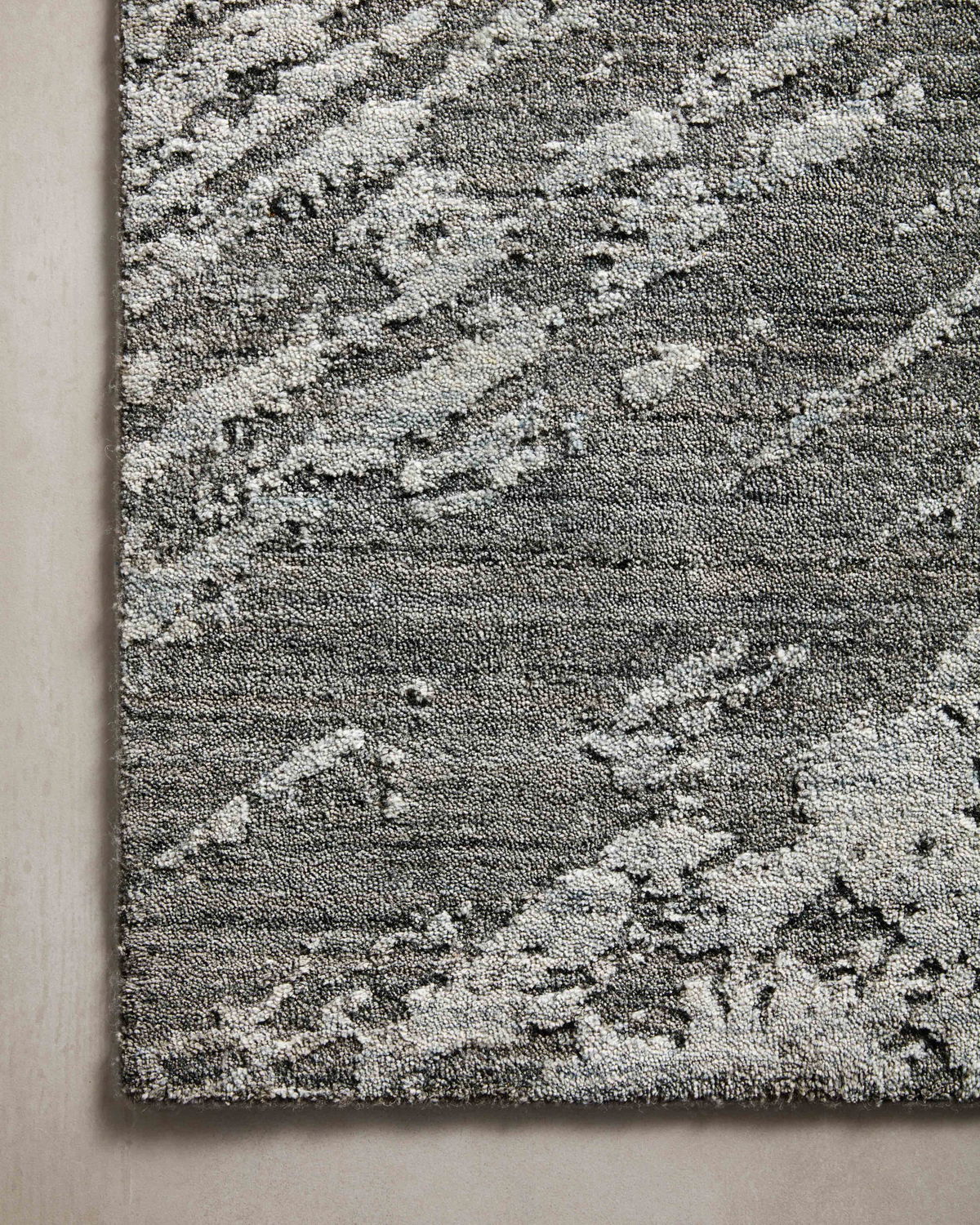Loloi Arlo Rug, 5'6" length x 8'6" width View 3