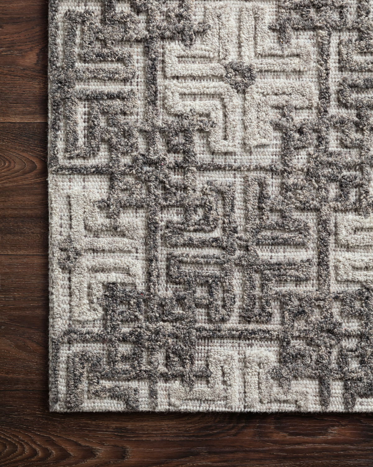 Loloi Ehren Rug, 1'6" length x 1'6" width View 3