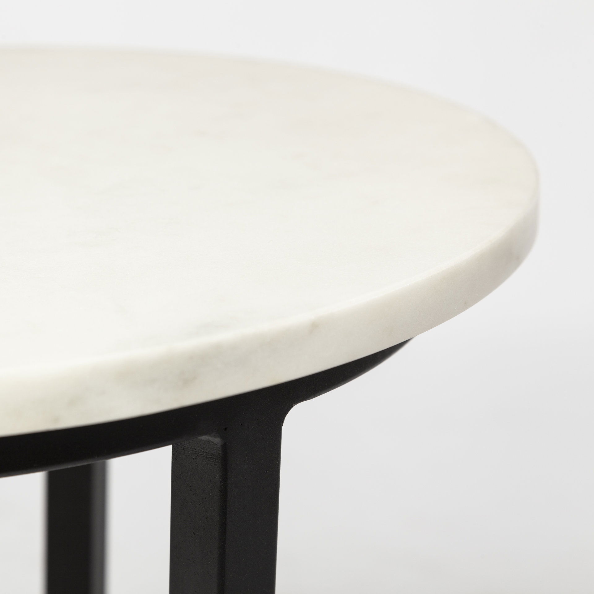 Bombola I (Small) 15L x 15W White Round Marble Top with Black Metal Frame Accent Table large image 