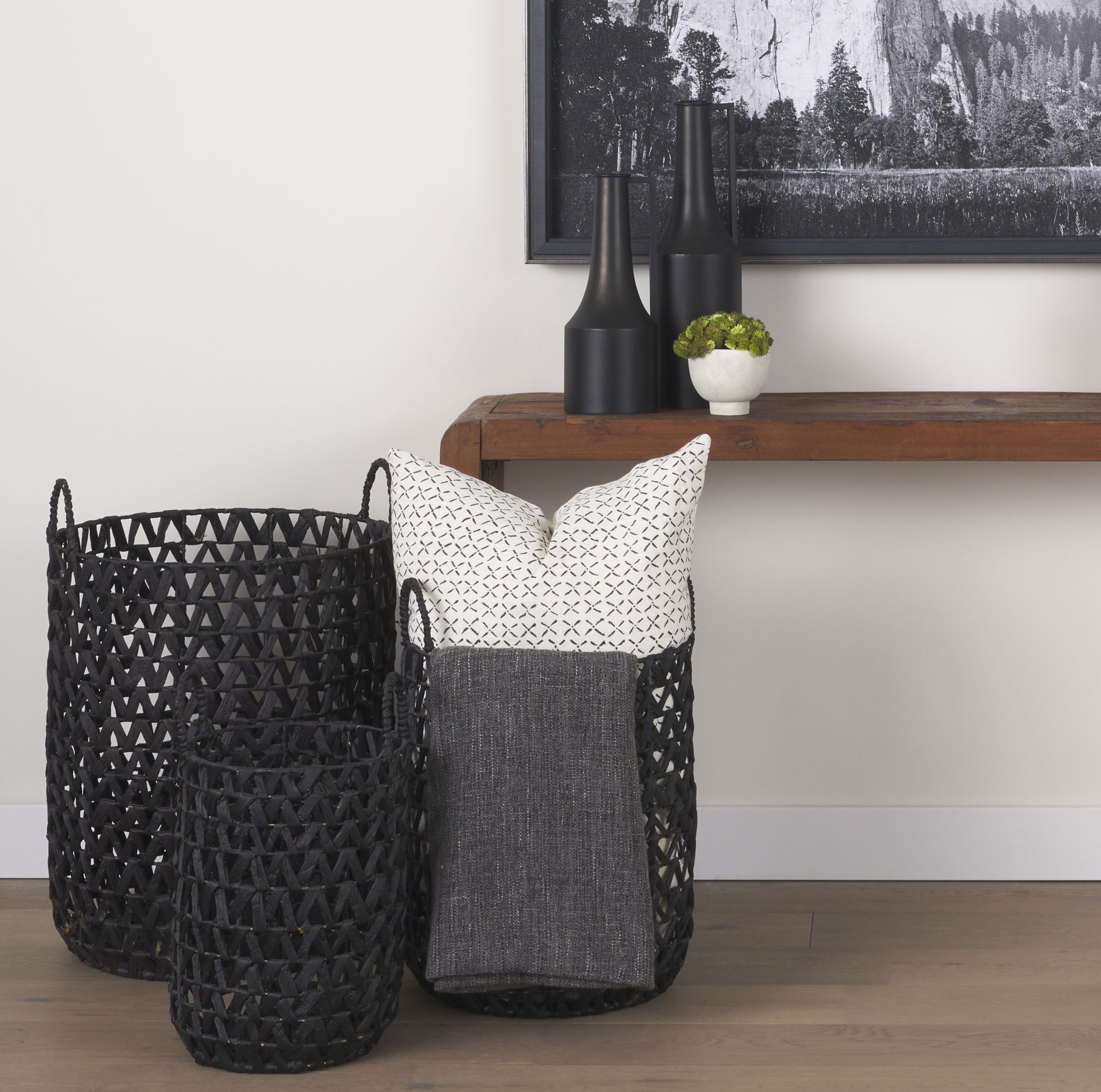 Lola (Set of 3) Black Water Hyacinth Zig Zag Weave Round Basket with Handles, Bins & Basket by Mercana, 19.69" length x 19.69" width x 23.62" height View 2