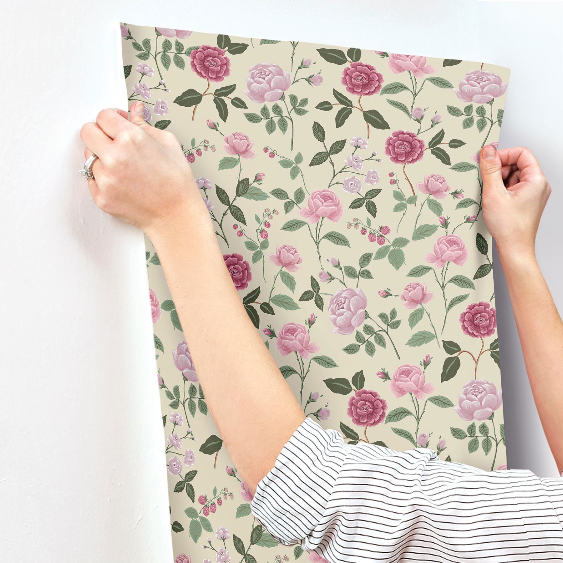 Roses Linen Wallpaper large image 