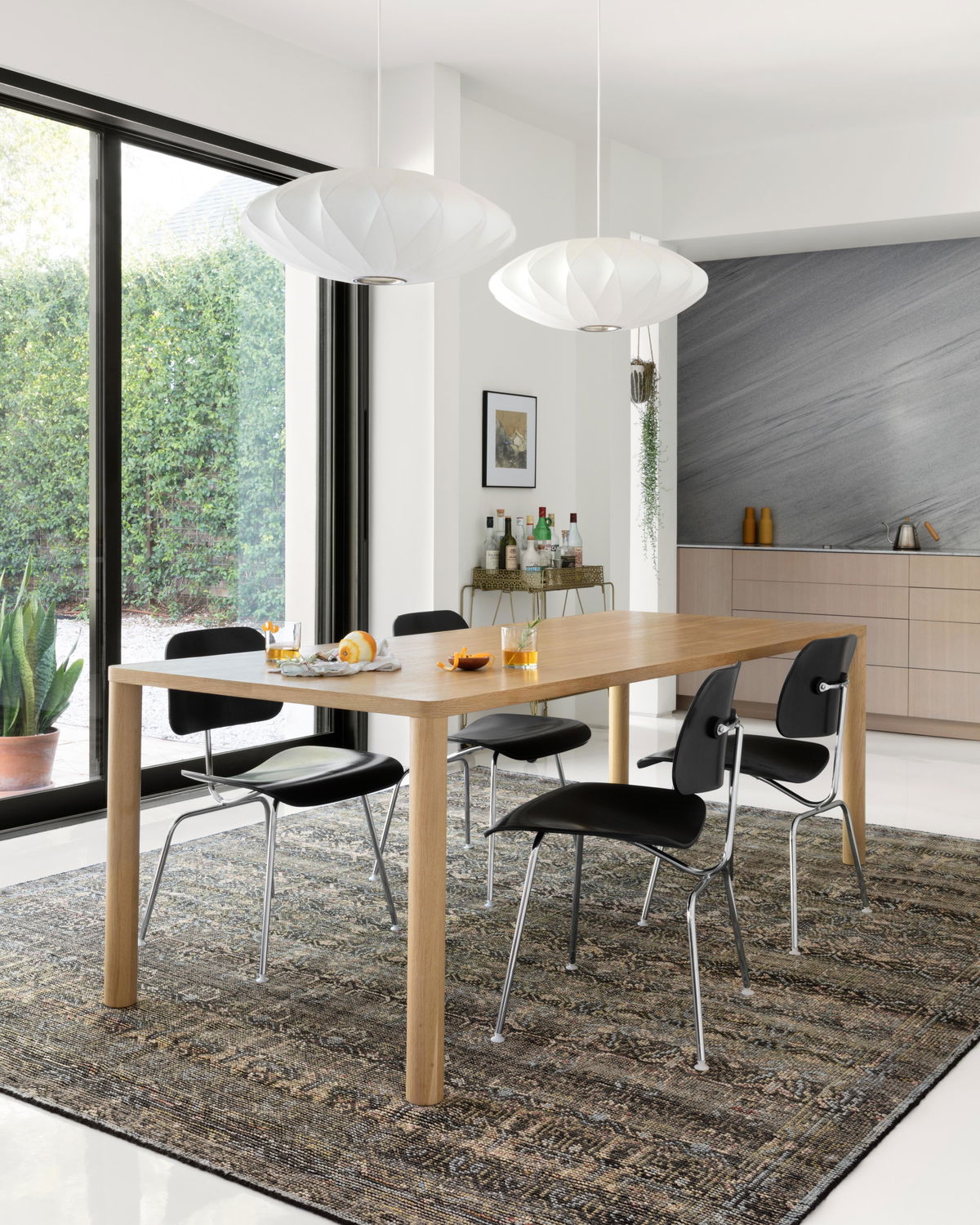 Loloi Amara Rug, 1'6" length x 1'6" width View 2