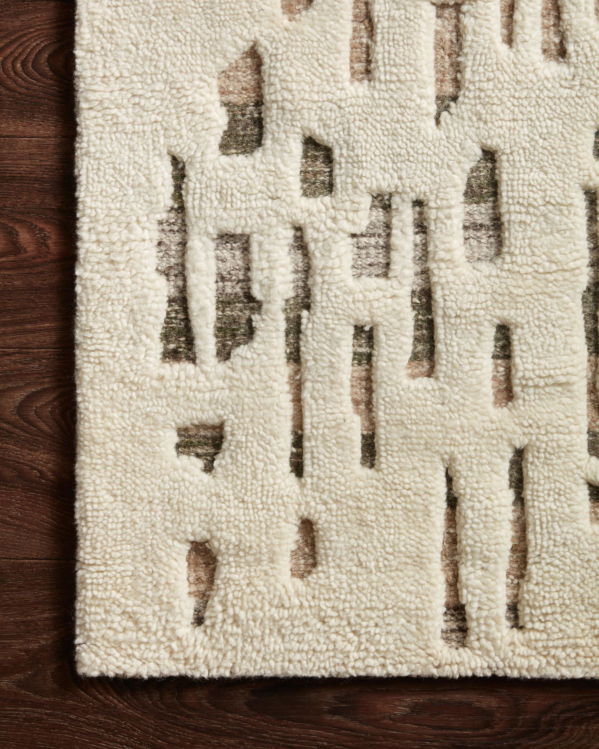 Loloi Bennett Rug, 5'6" length x 8'6" width View 4