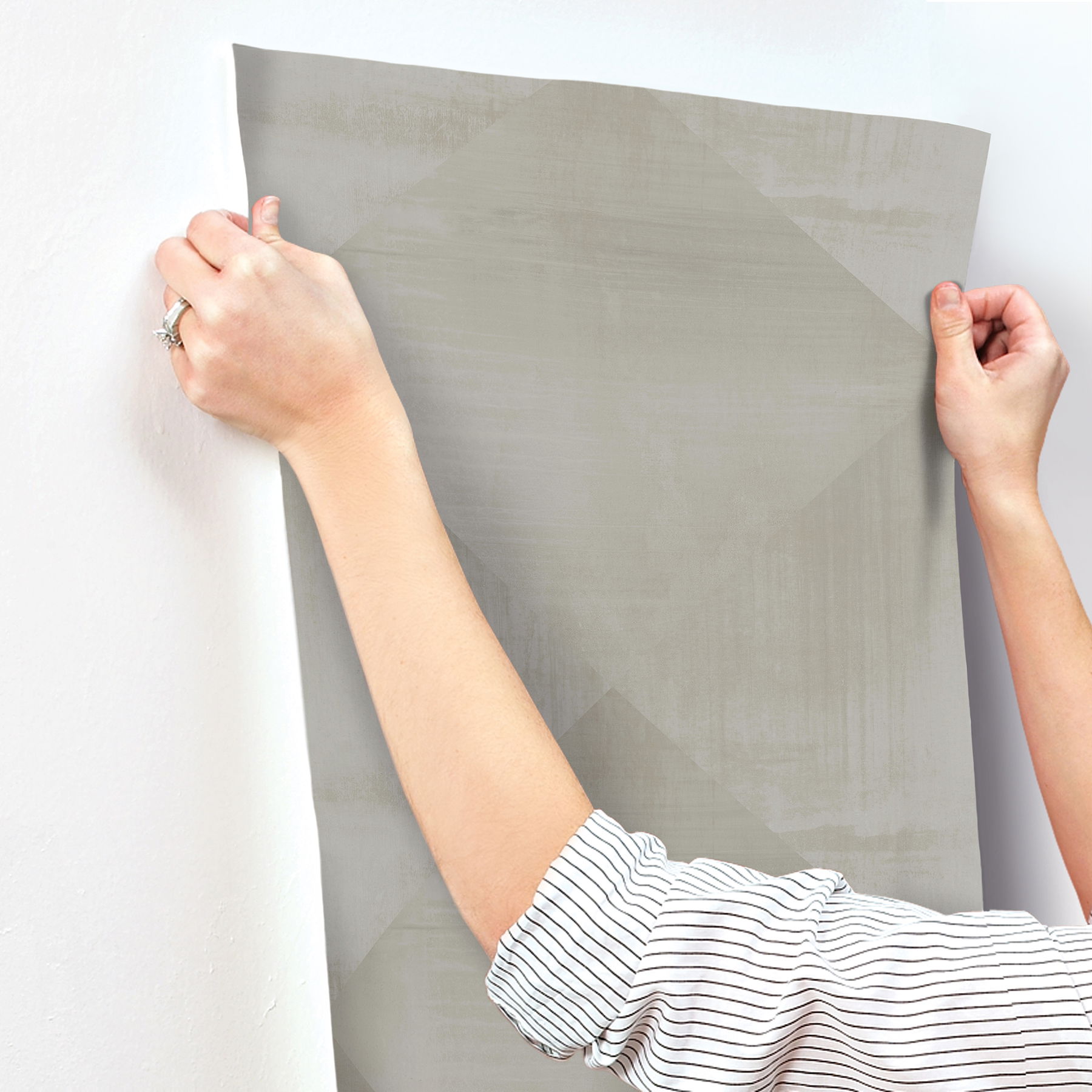 In Clay Charcoal Wallpaper large image 