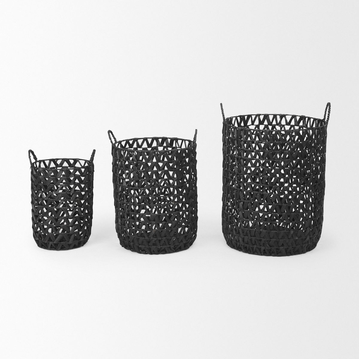 Lola (Set of 3) Black Water Hyacinth Zig Zag Weave Round Basket with Handles, Bins & Basket by Mercana, 19.69" length x 19.69" width x 23.62" height View 3